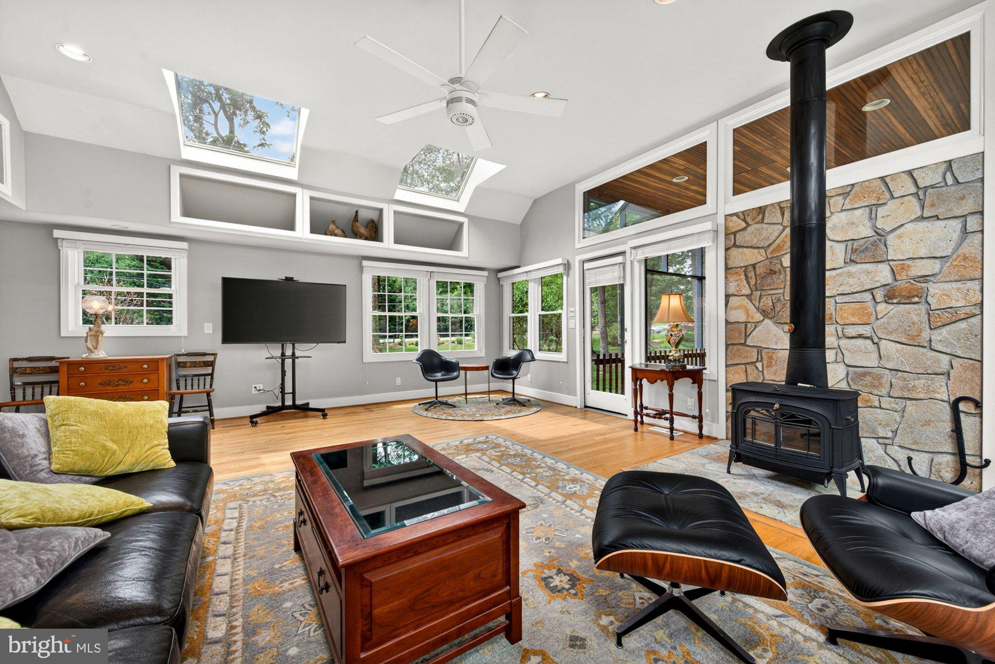 VALE SPRING WOODS - Residential