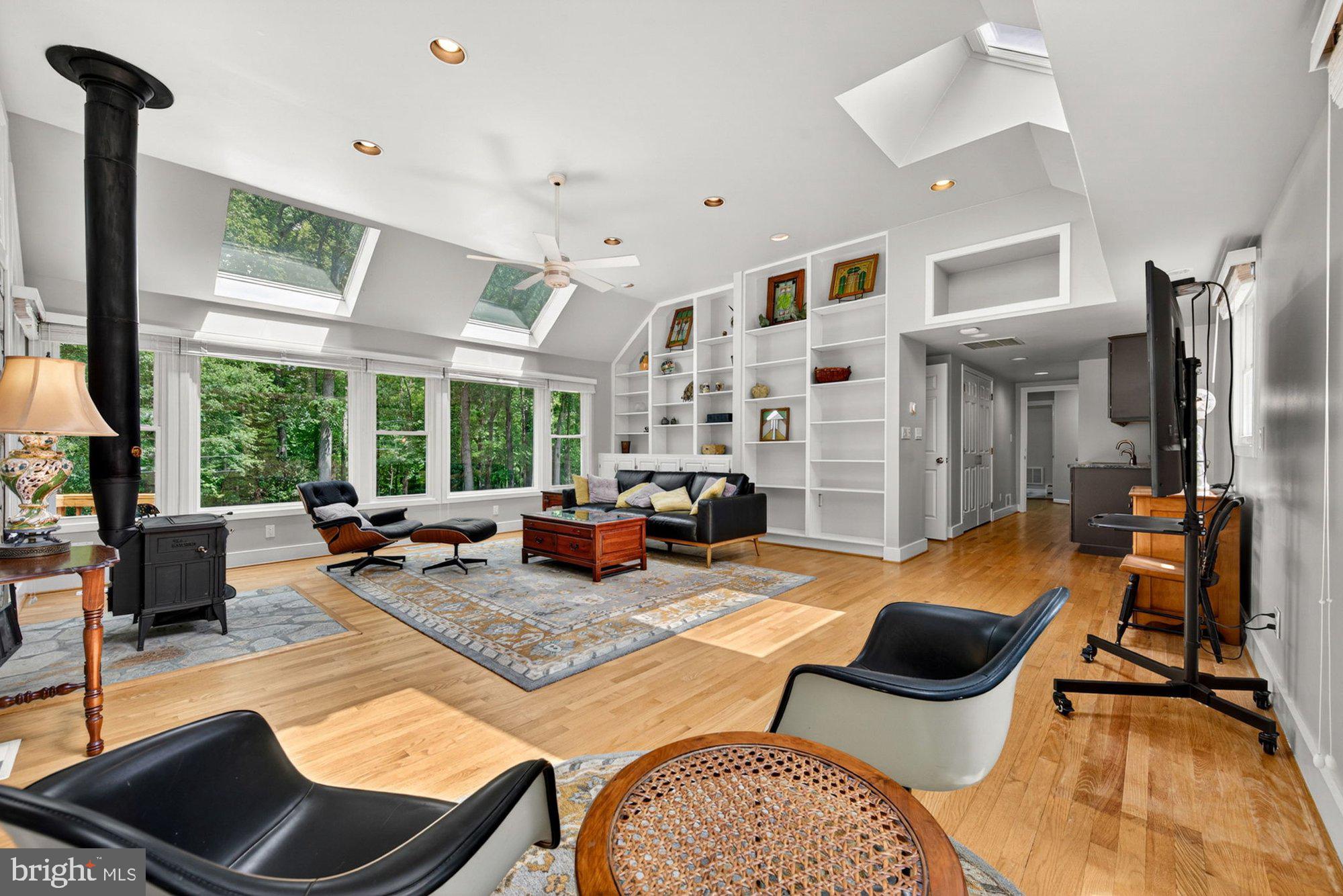 VALE SPRING WOODS - Residential