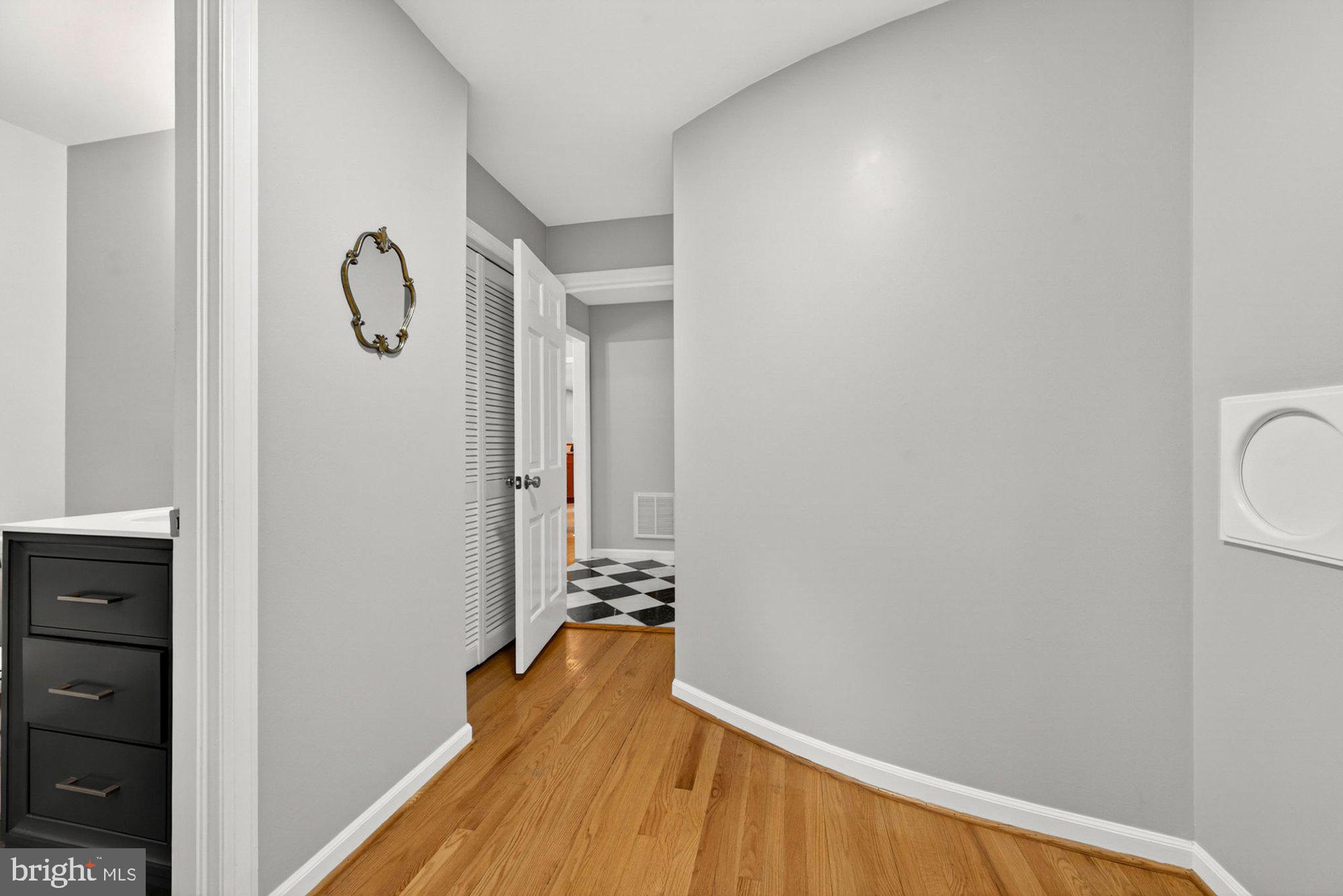 VALE SPRING WOODS - Residential