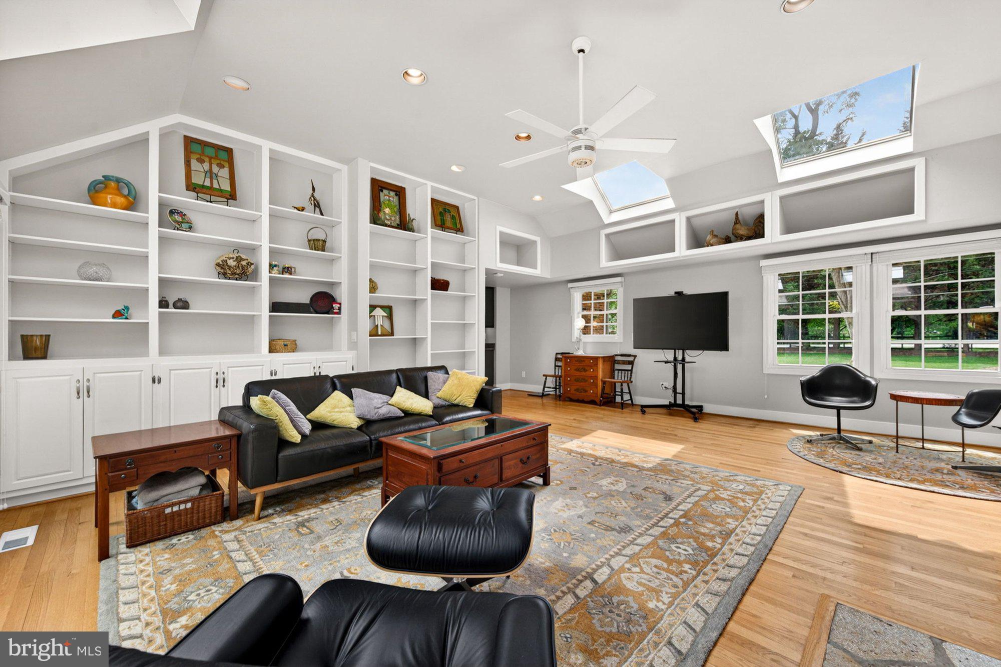 VALE SPRING WOODS - Residential