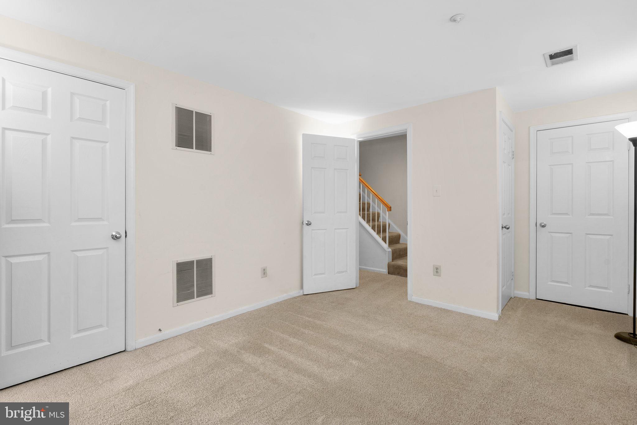 GERMANTOWN ESTATES - Residential Lease