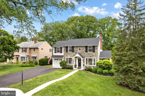 MLS: NJCD2117292