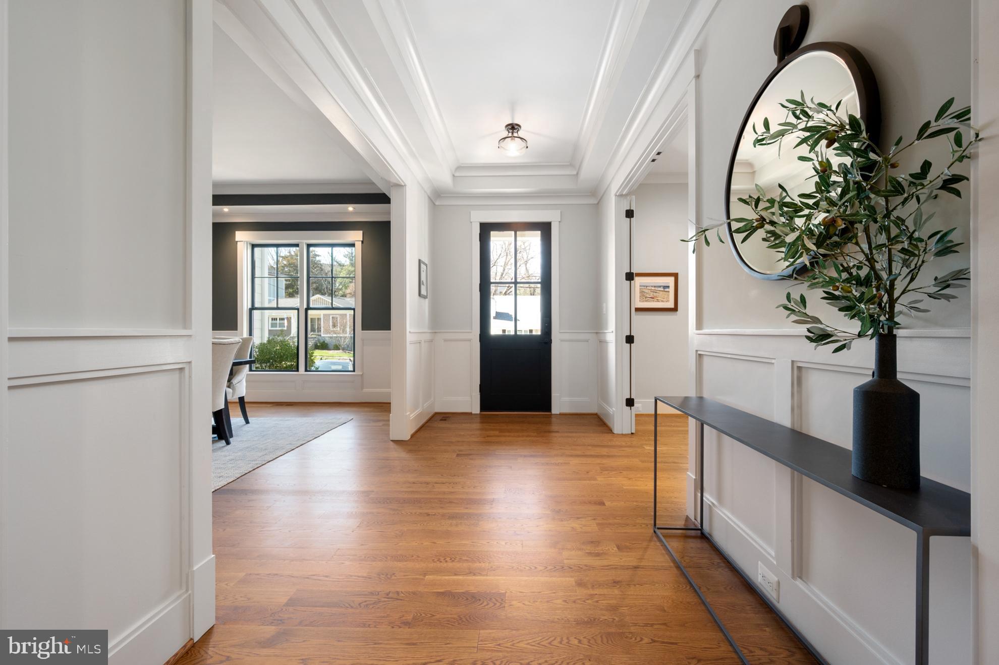 CRESCENT HILLS - Residential