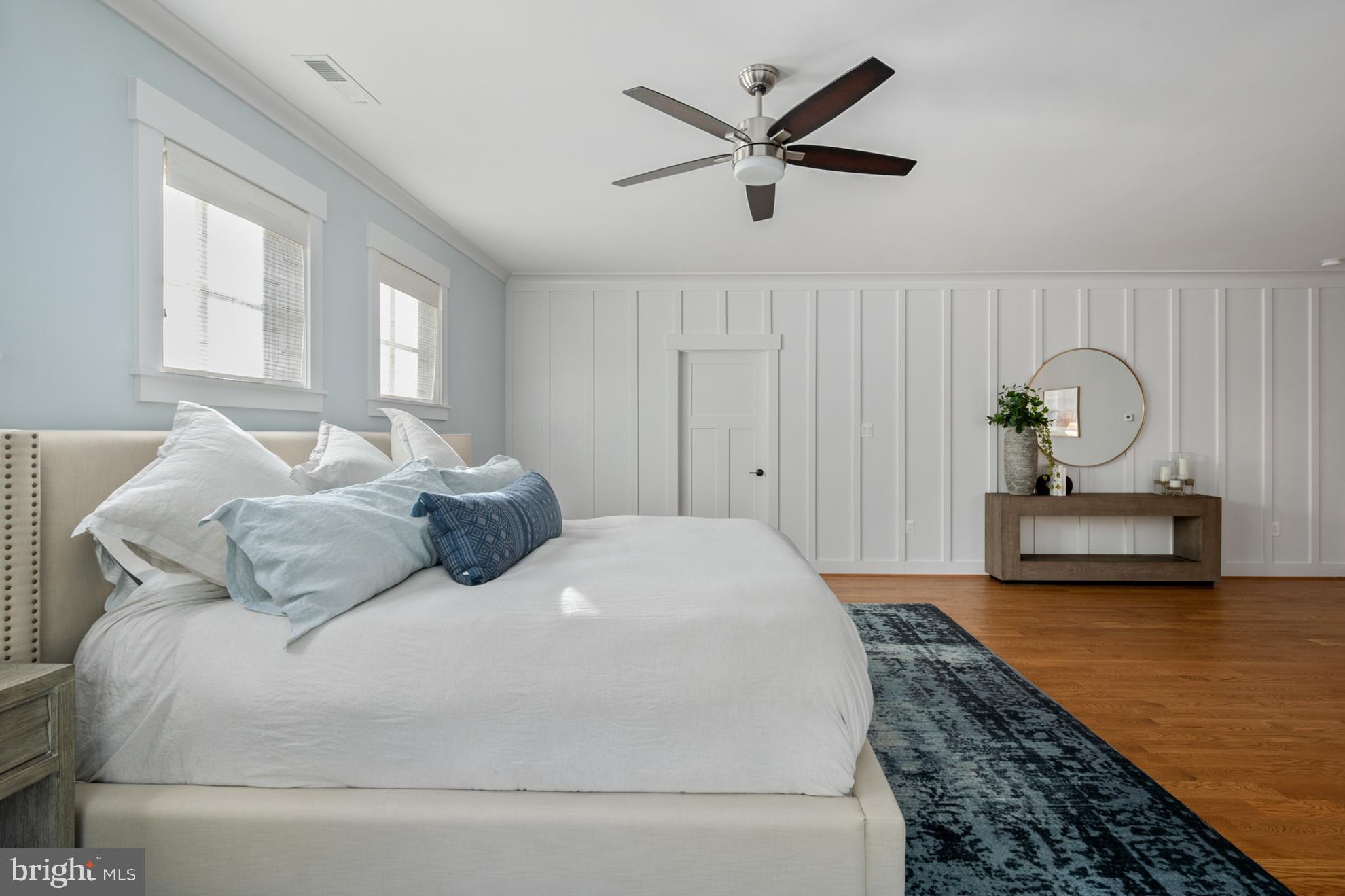 CRESCENT HILLS - Residential