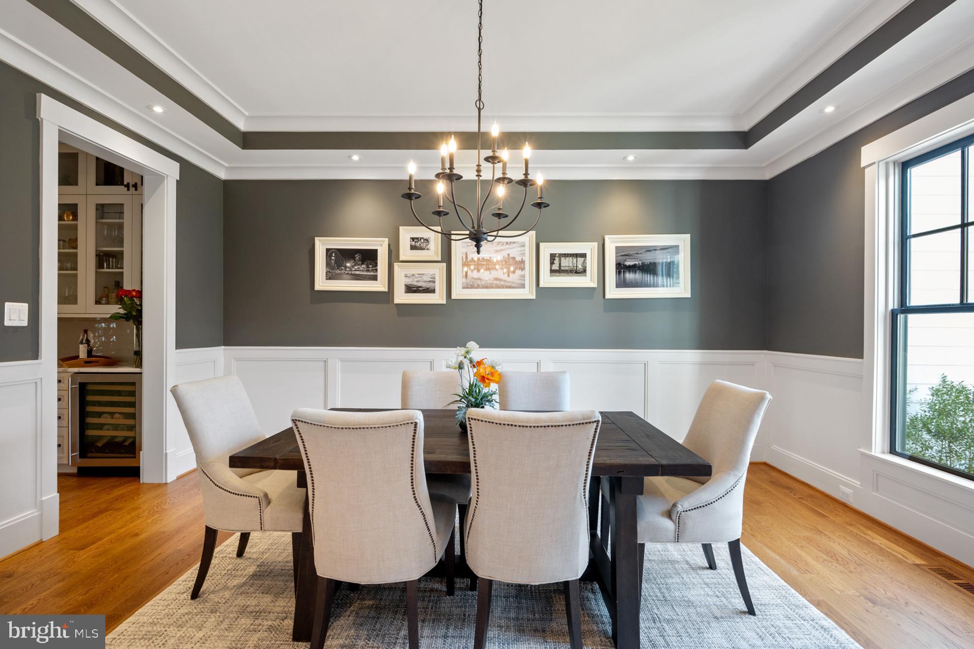 CRESCENT HILLS - Residential