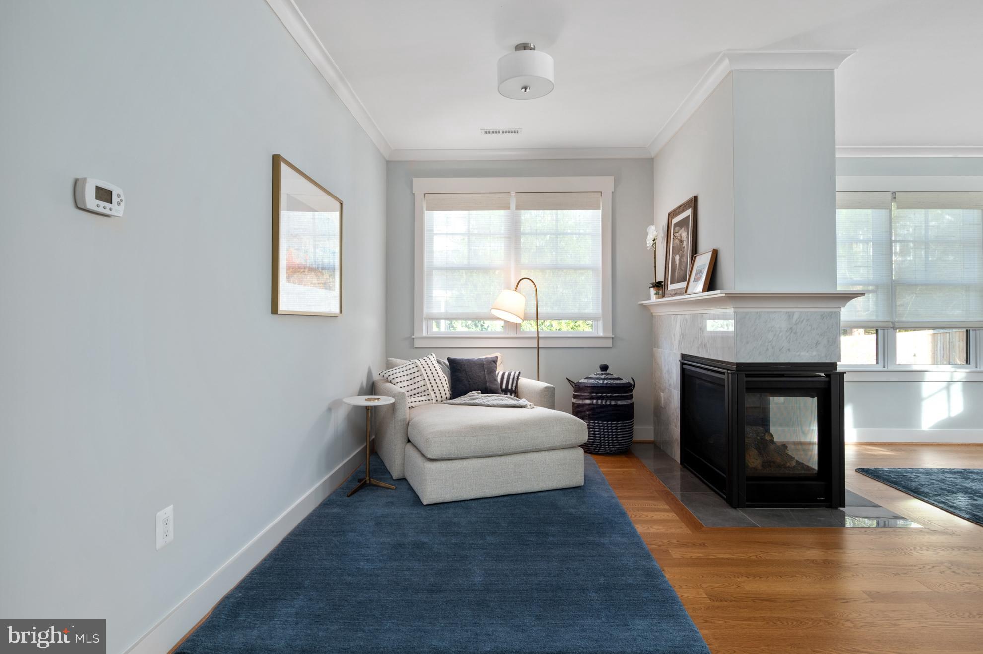 CRESCENT HILLS - Residential