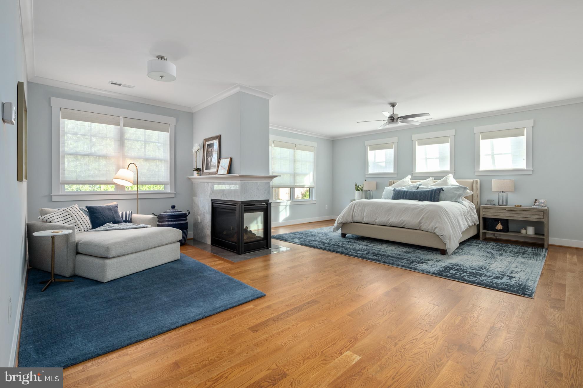 CRESCENT HILLS - Residential