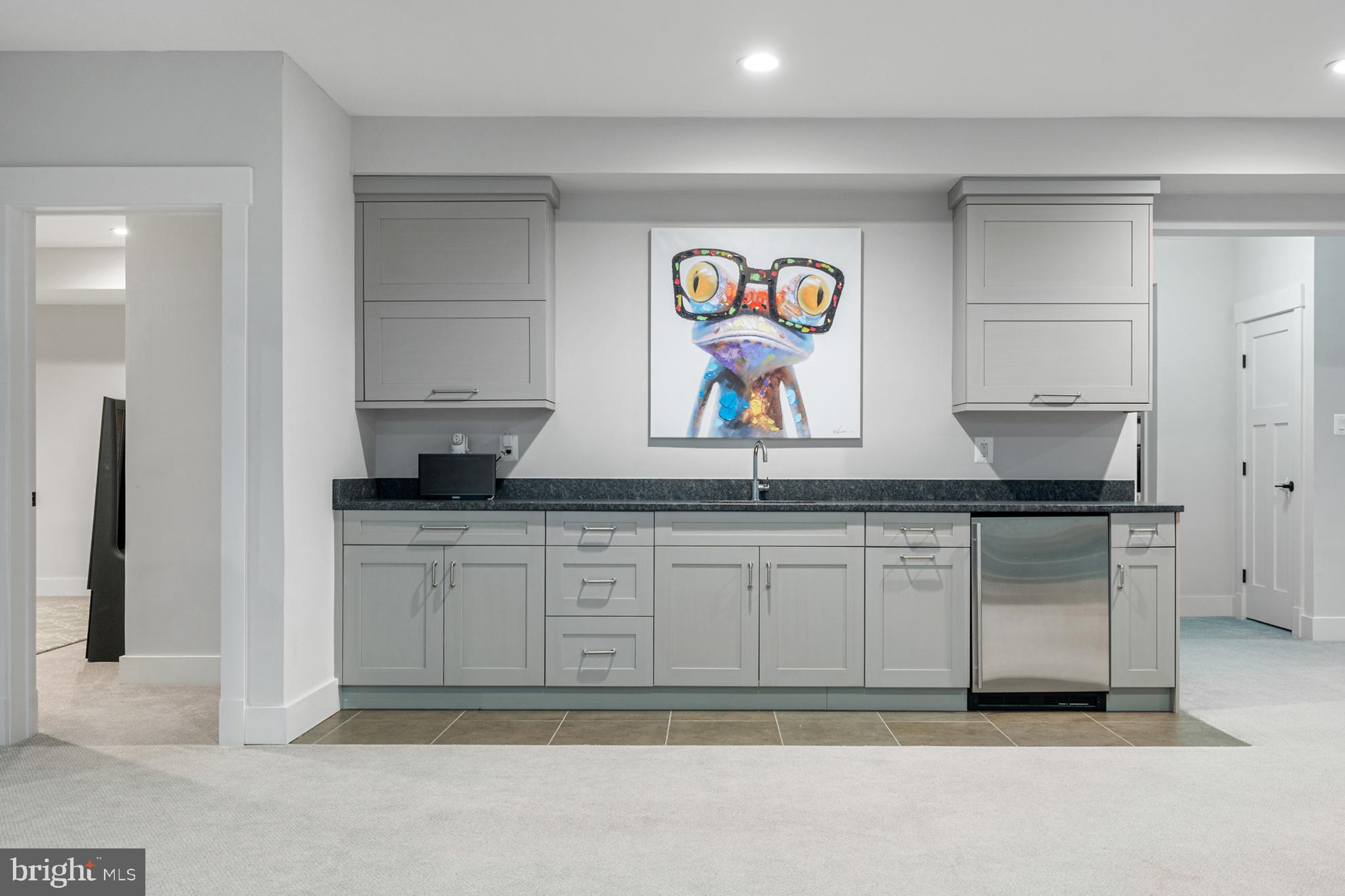 CRESCENT HILLS - Residential