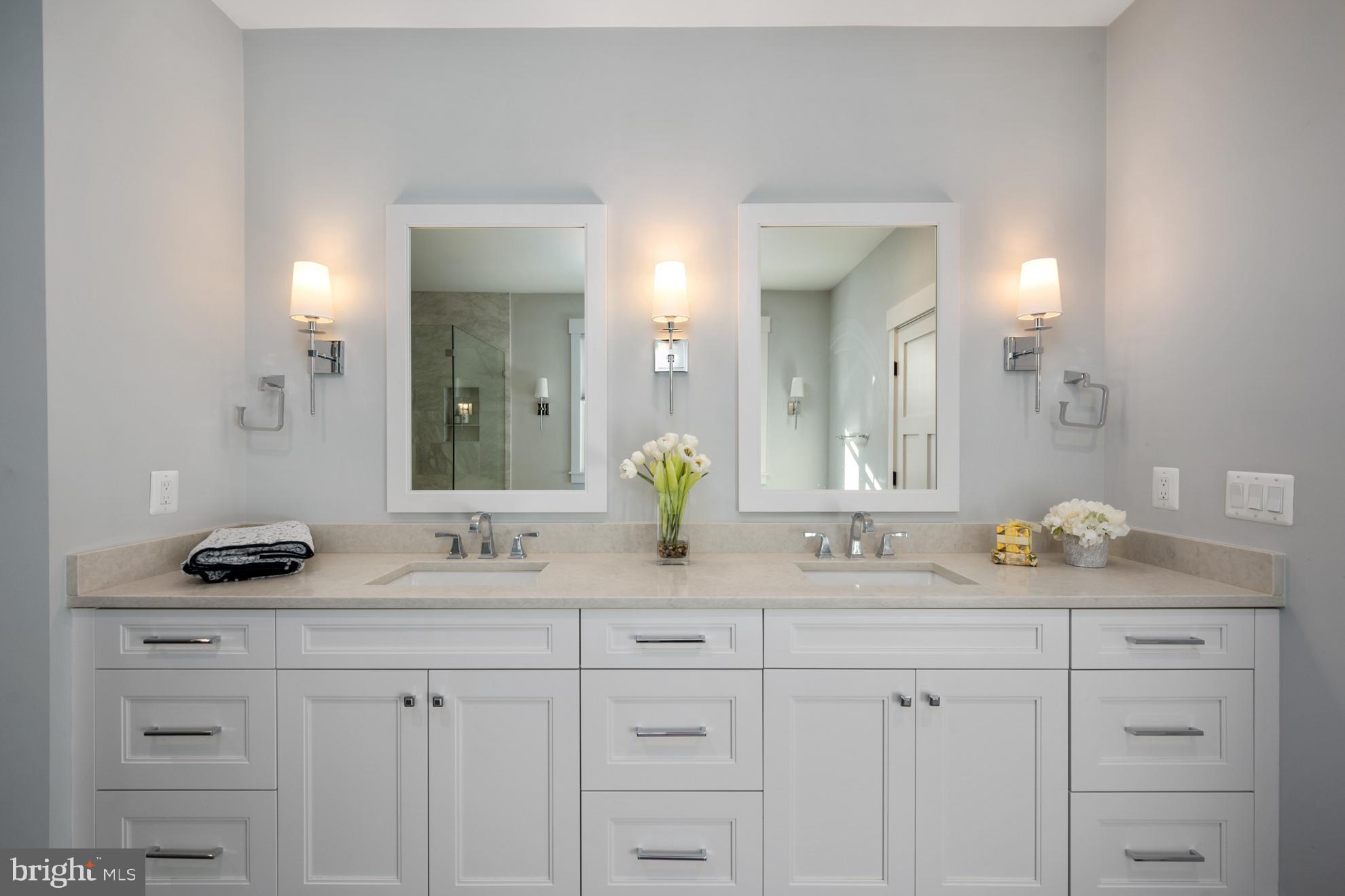 CRESCENT HILLS - Residential