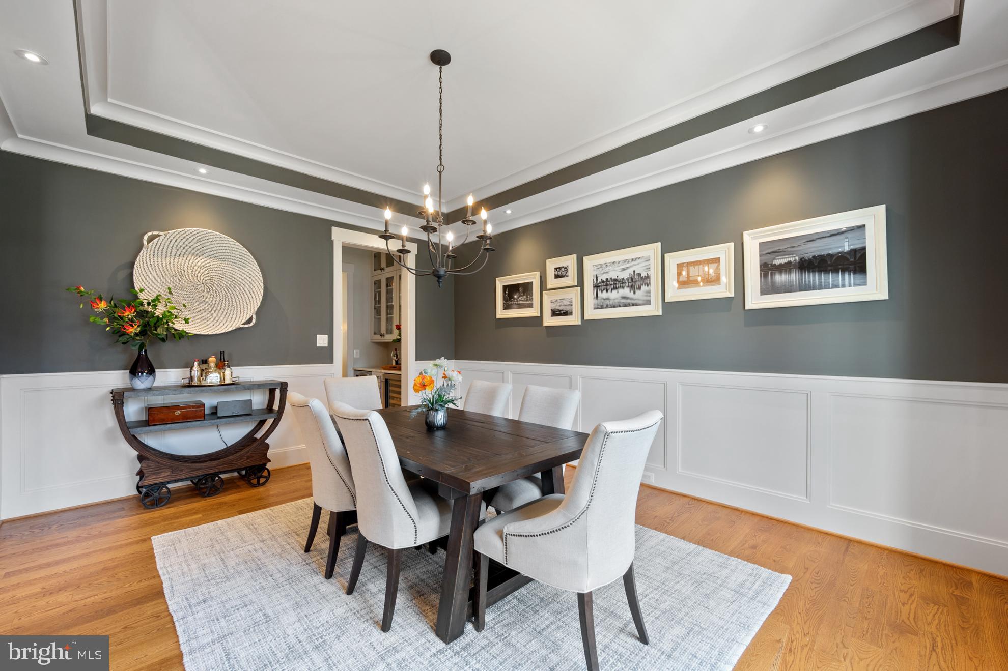 CRESCENT HILLS - Residential