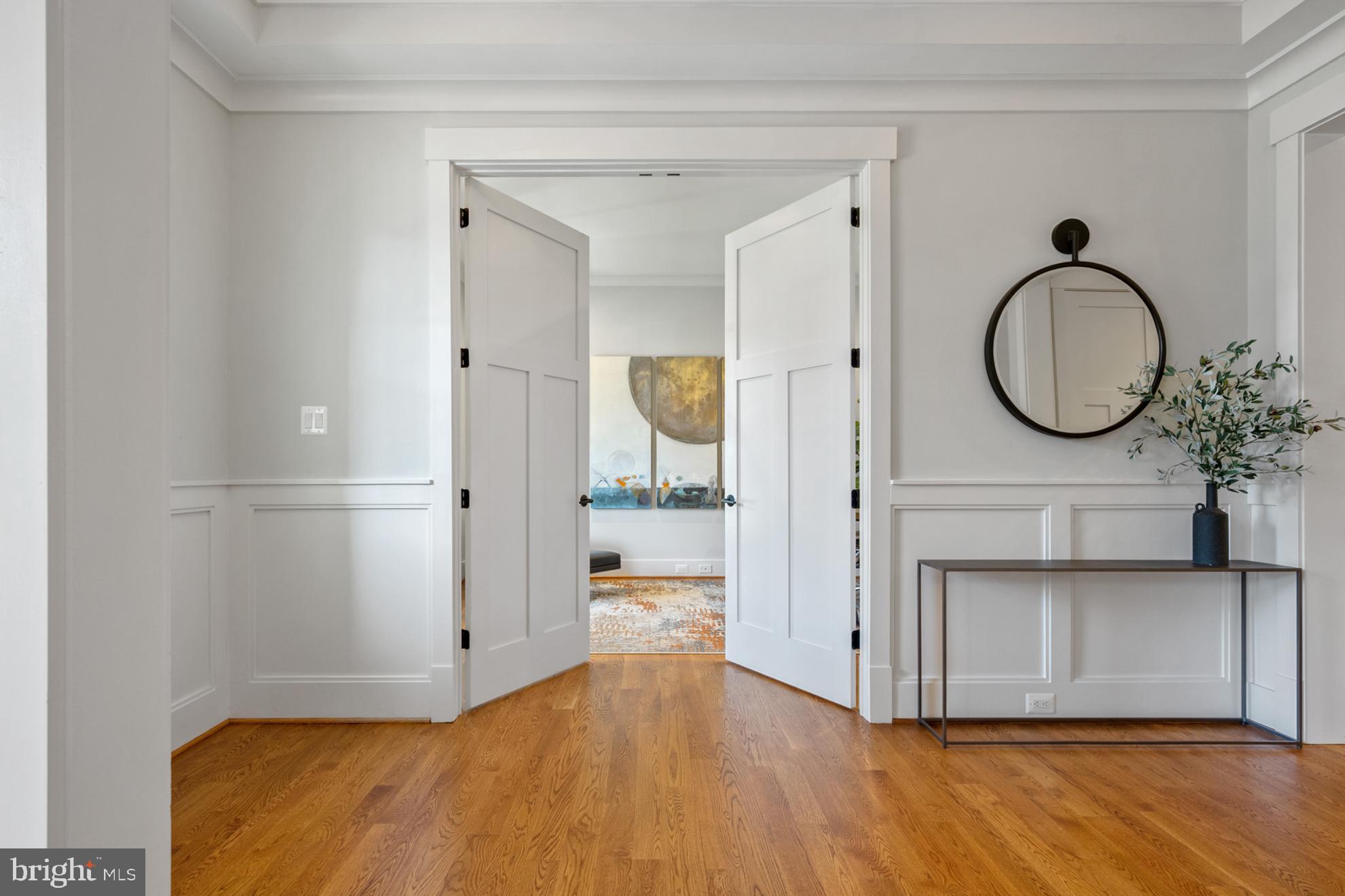 CRESCENT HILLS - Residential