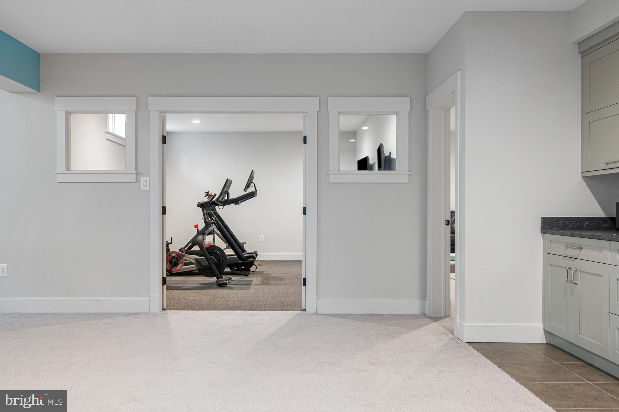 CRESCENT HILLS - Residential