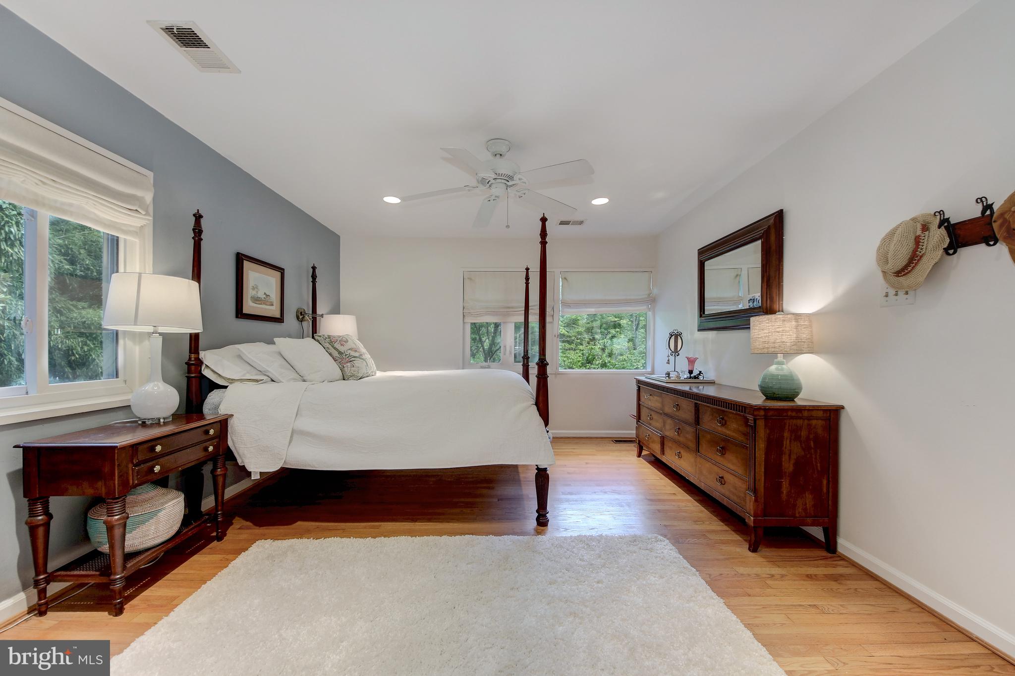 BANNOCKBURN ESTATES - Residential