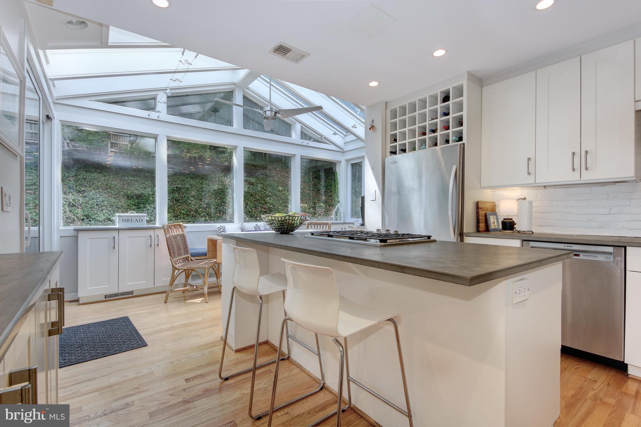 BANNOCKBURN ESTATES - Residential