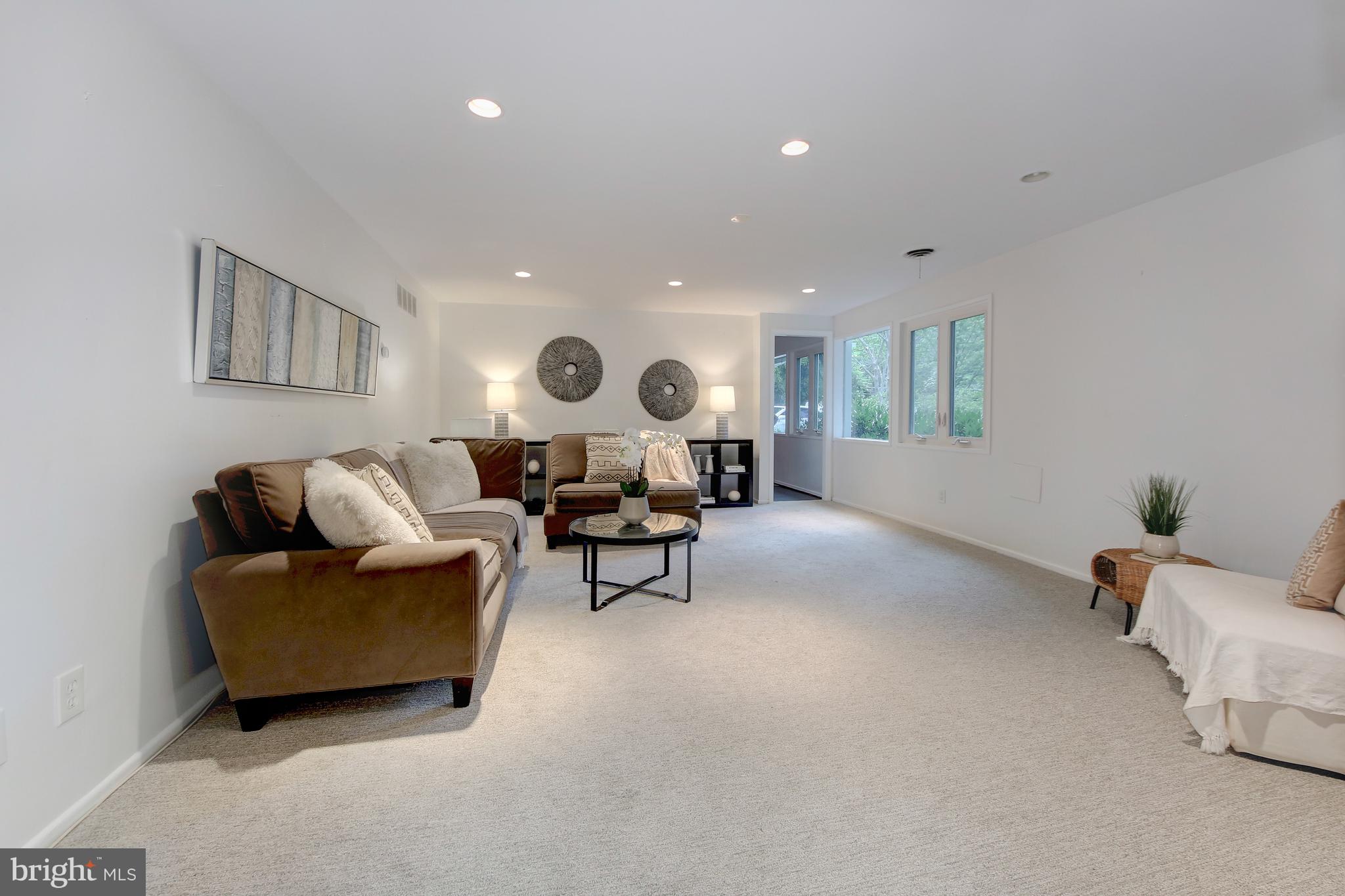 BANNOCKBURN ESTATES - Residential