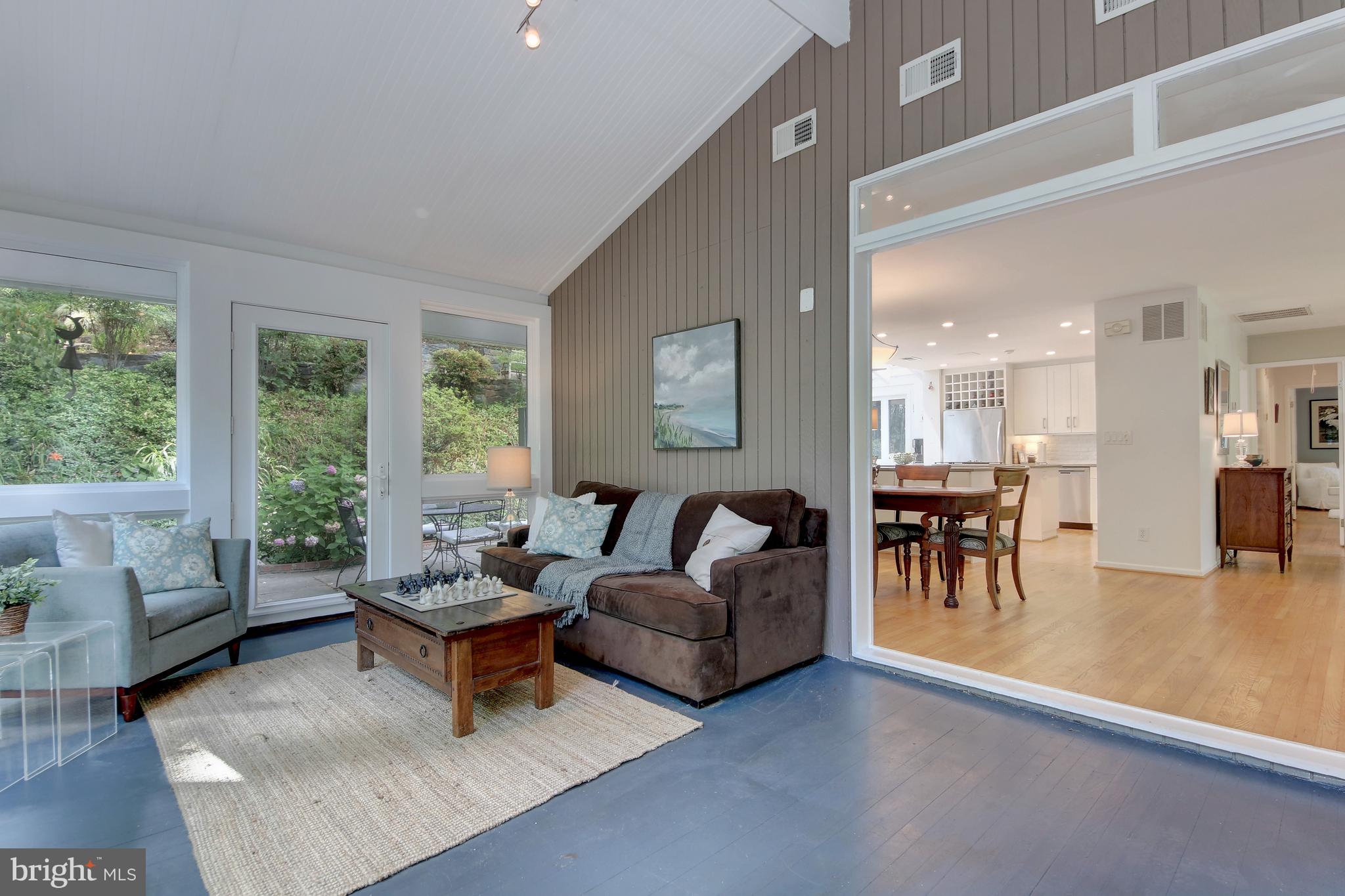 BANNOCKBURN ESTATES - Residential