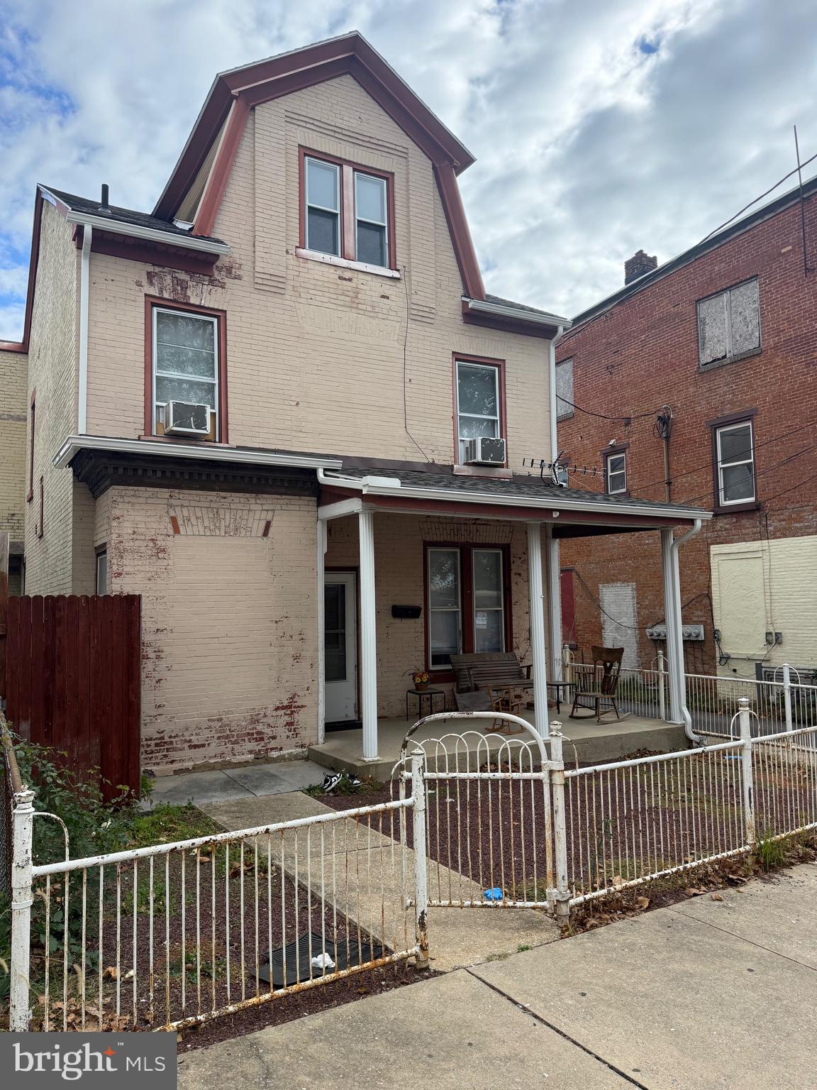 322 N 7TH STREET