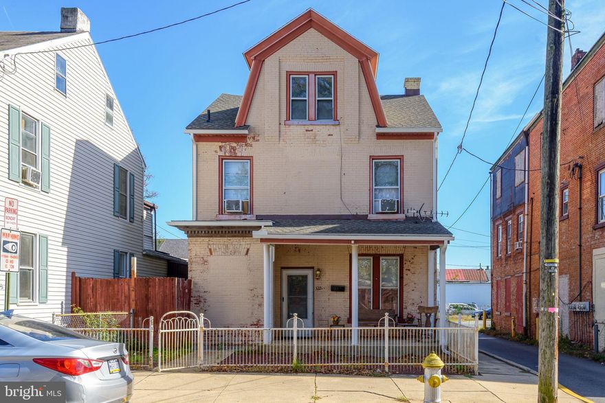 This beautiful and spacious detached home is perfect for a large family or as an investment rental opportunity. It features six bedrooms and a fenced-in backyard, along with off-street parking. Conveniently located just down the street from the Lebanon YMCA, and directly across from the Lebanon Middle school football field, the home boasts large, open living areas and vinyl flooring throughout.