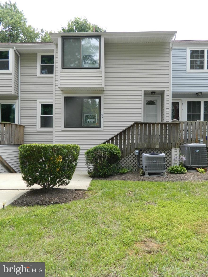 STOP RENTING ... Great Location close to Shopping, Restaurants and amenities. Perfect for First Time Buyers and Move in Ready. Nice 2 Level Townhouse with Updated Eat in Kitchen with 2 Large Bedrooms. $6,000 Closing help !!!!