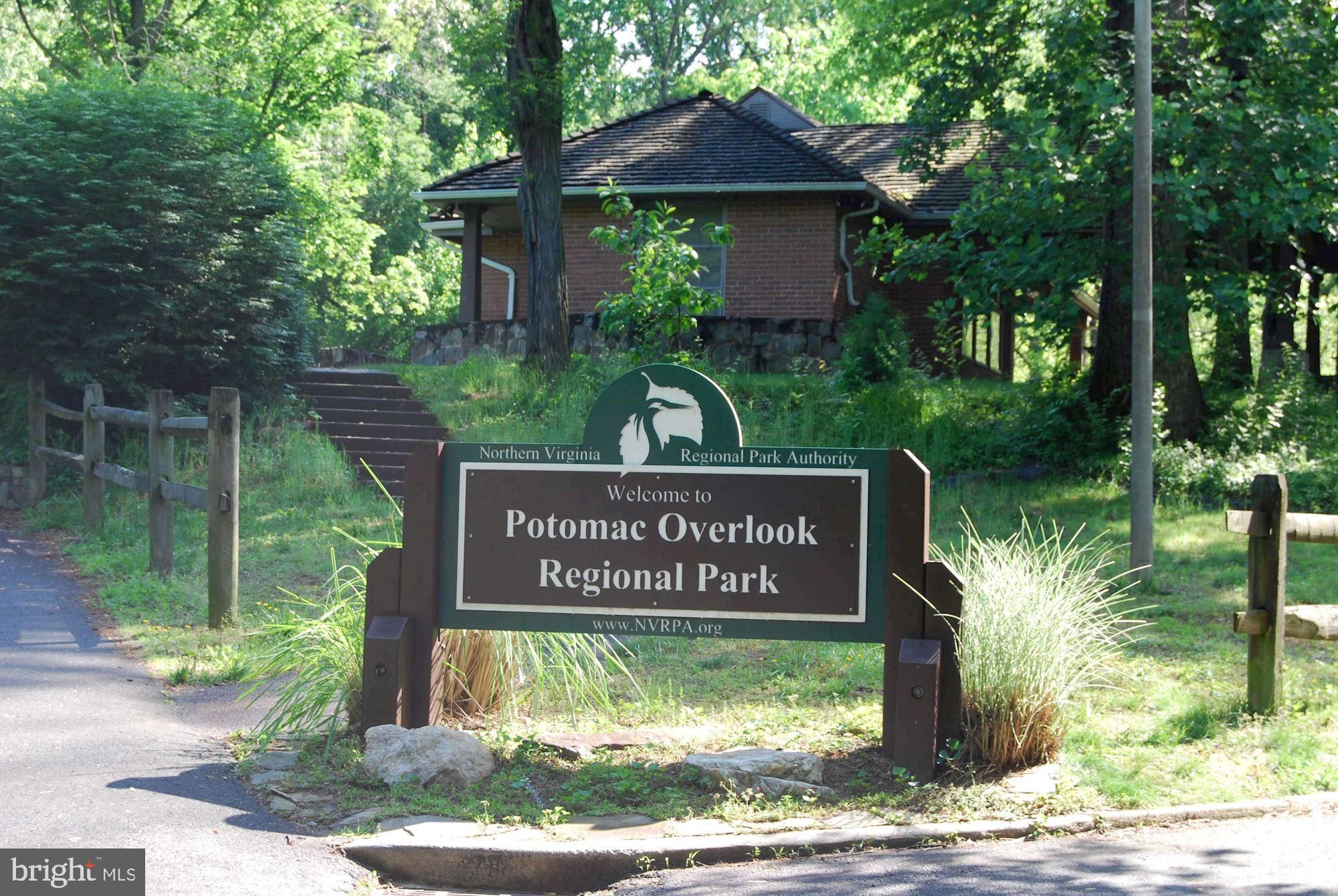 BELLEVUE FOREST - Residential