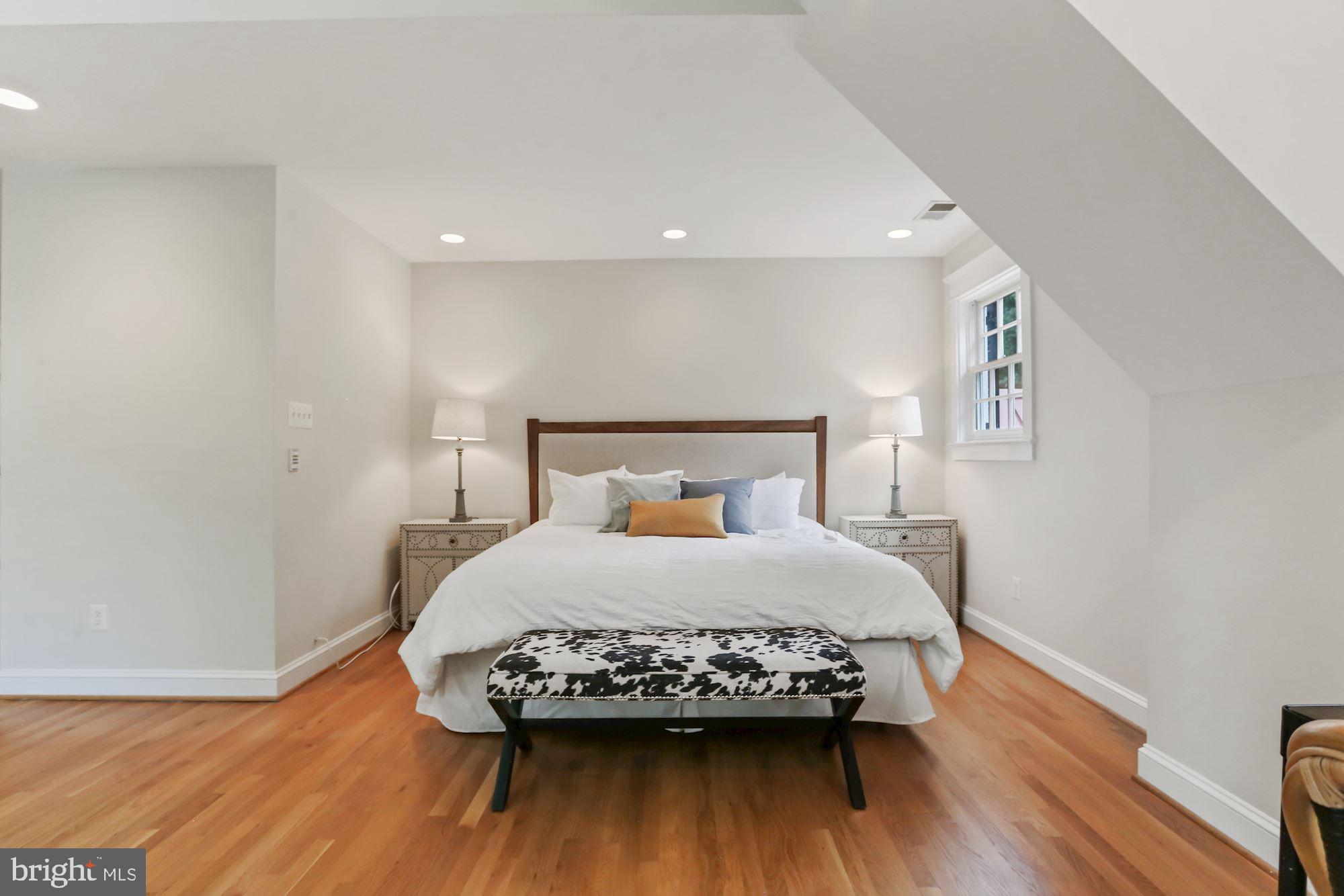 BELLEVUE FOREST - Residential