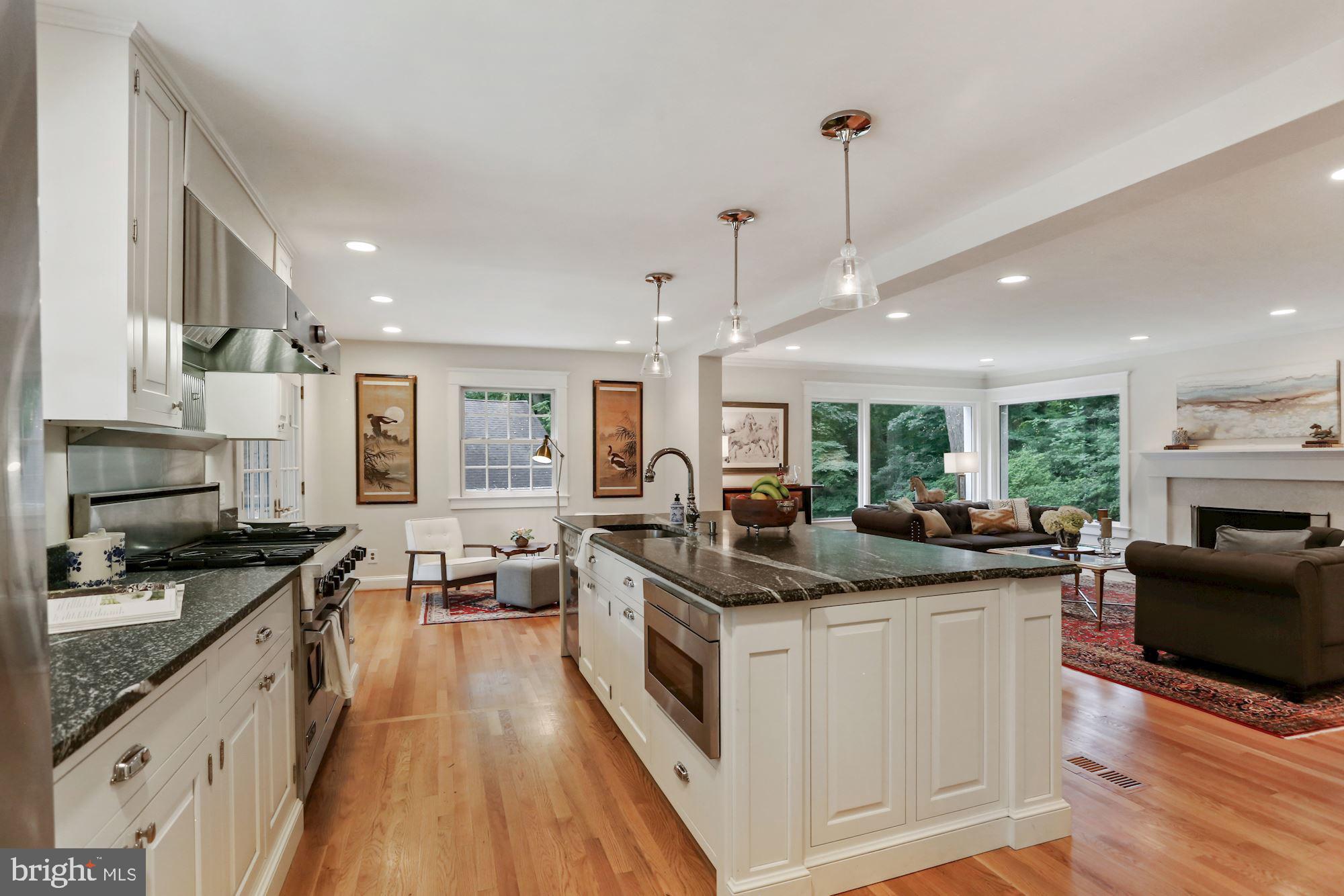 BELLEVUE FOREST - Residential