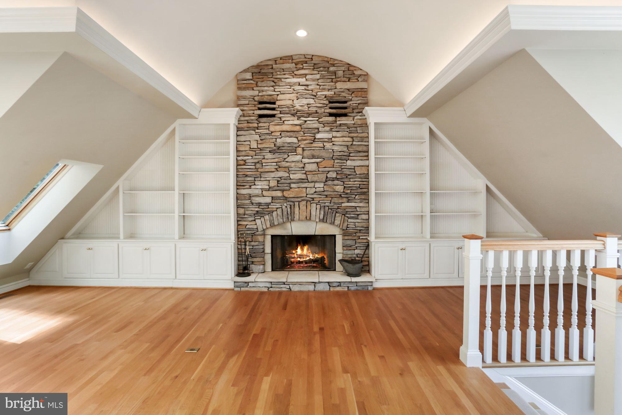 BELLEVUE FOREST - Residential