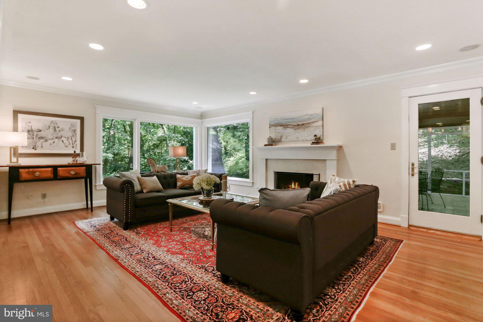 BELLEVUE FOREST - Residential