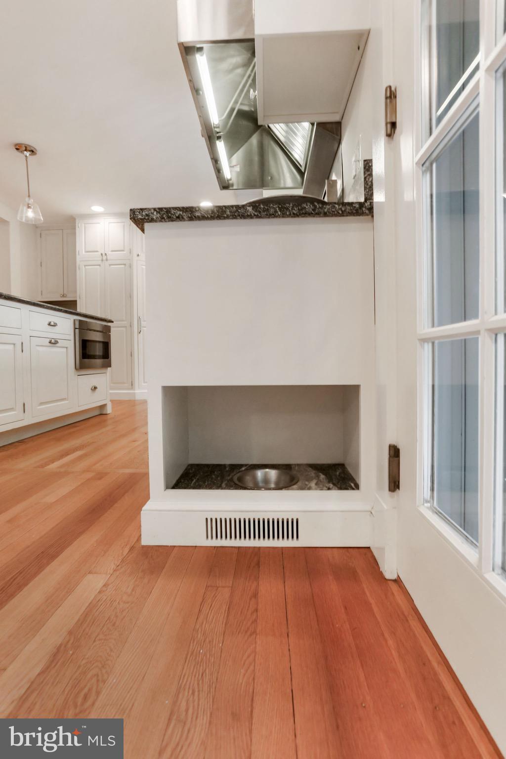 BELLEVUE FOREST - Residential