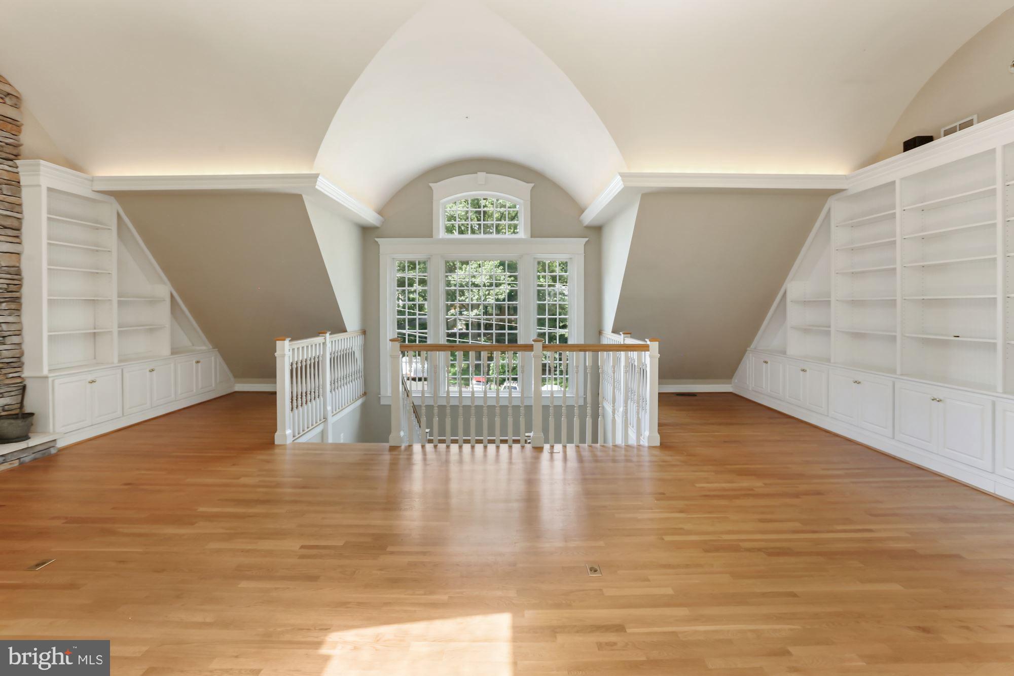 BELLEVUE FOREST - Residential