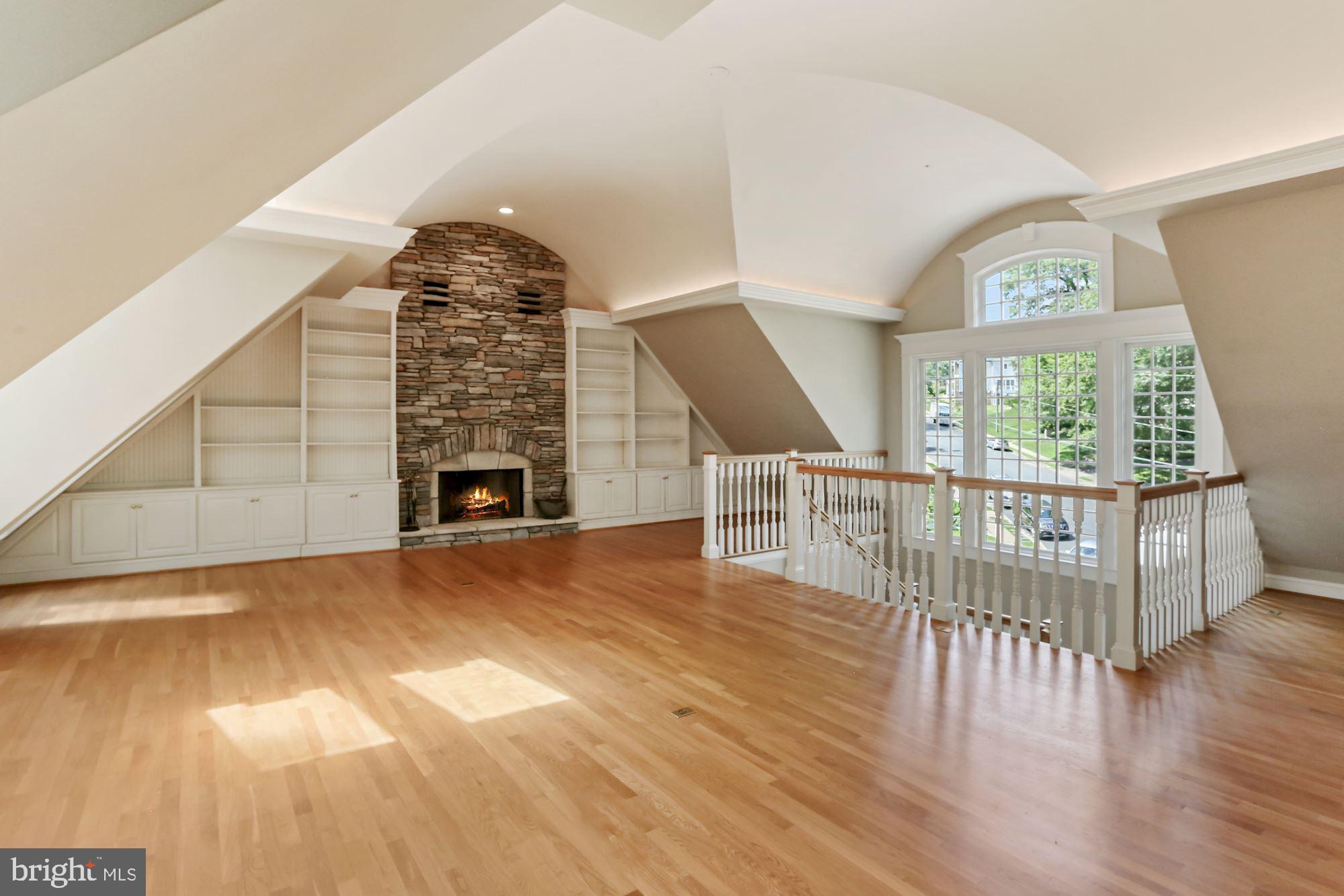 BELLEVUE FOREST - Residential