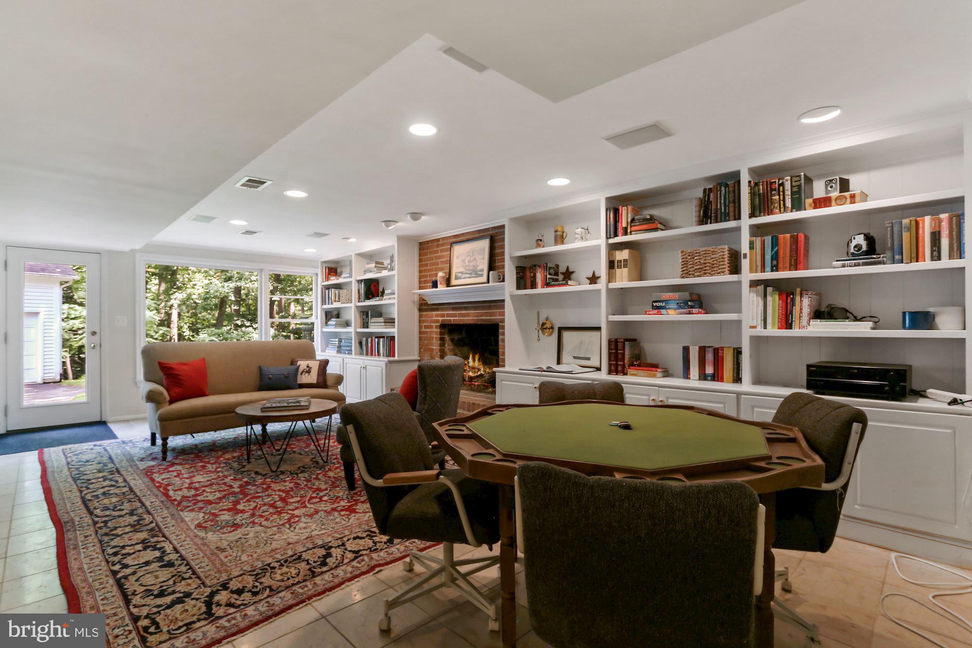 BELLEVUE FOREST - Residential