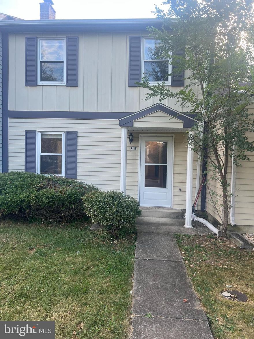 For Lease – 7117 Salem Park, Mechanicsburg, PA
Welcome to this beautiful 3 bedroom, 2.5 bath home located in the highly desirable Salem Park community of Mechanicsburg! 🏡 Perfectly situated near everything you need—shopping, dining, schools, parks, and easy highway access.

✅ 3 spacious bedrooms
✅ 2 full baths + 1 half bath
✅ Bright and open living areas
✅ Updated kitchen and modern finishes
✅ Private yard and parking
✅ Quiet, family-friendly neighborhood