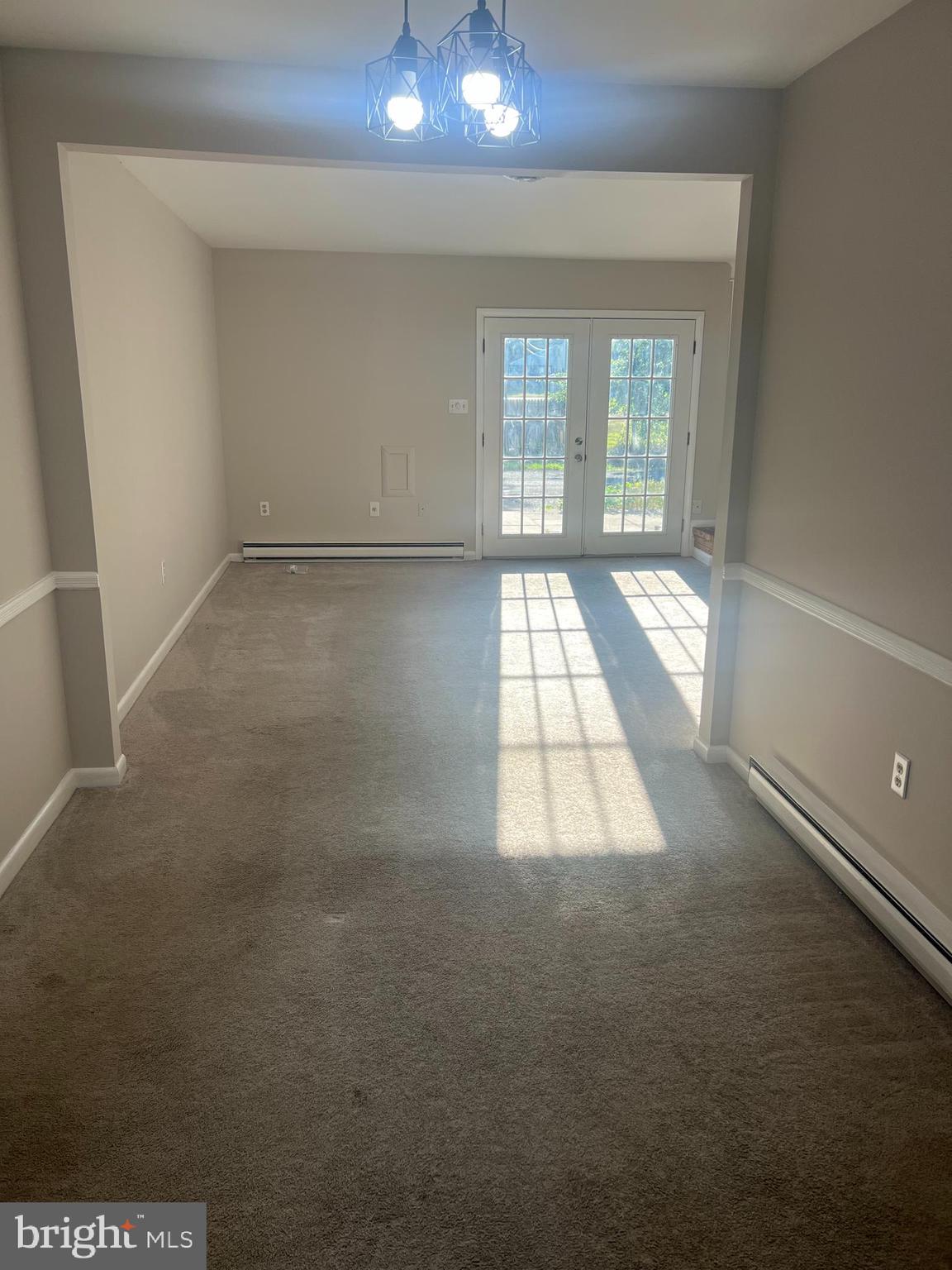 SALEM PARK - Residential Lease