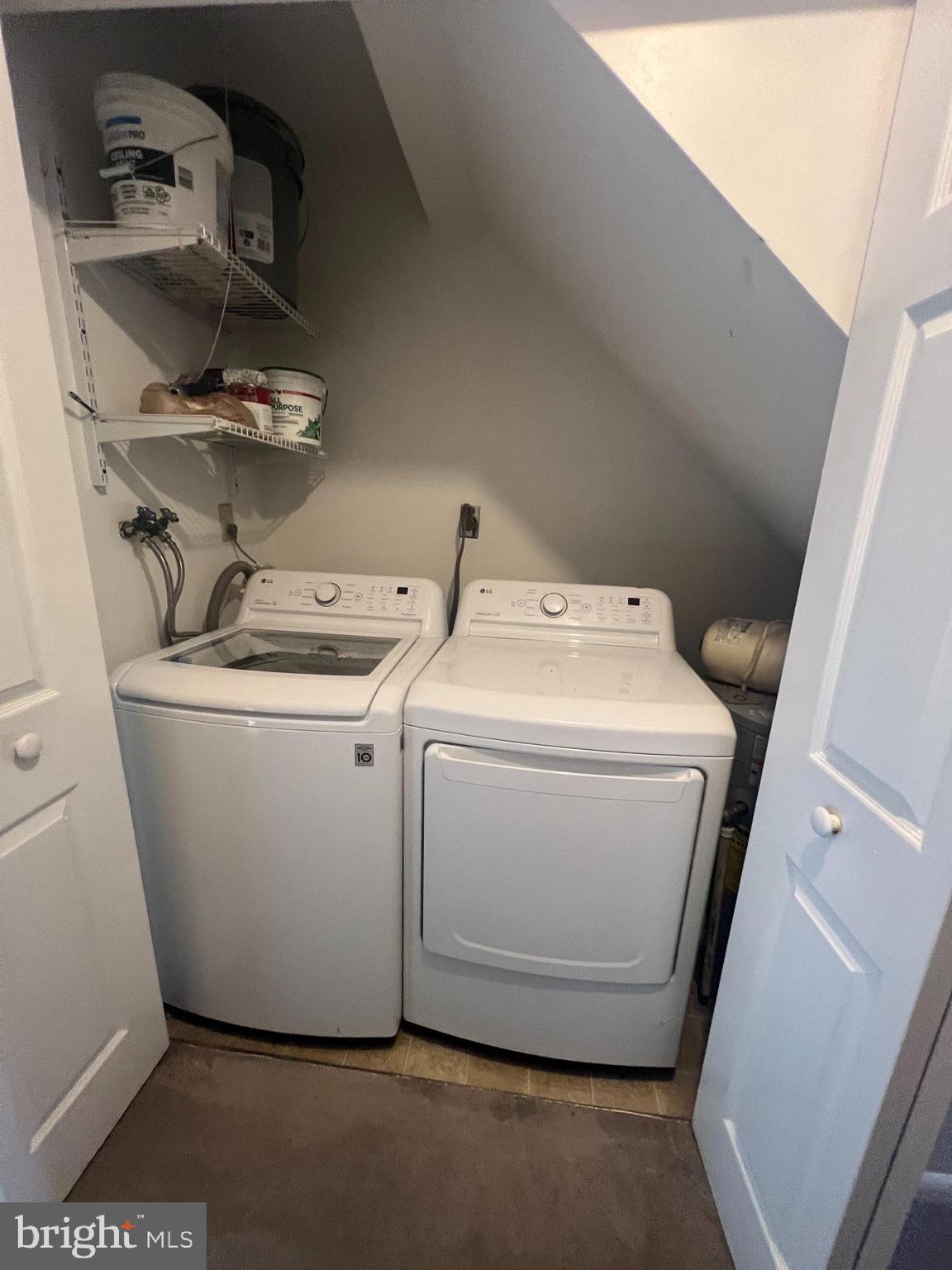 SALEM PARK - Residential Lease