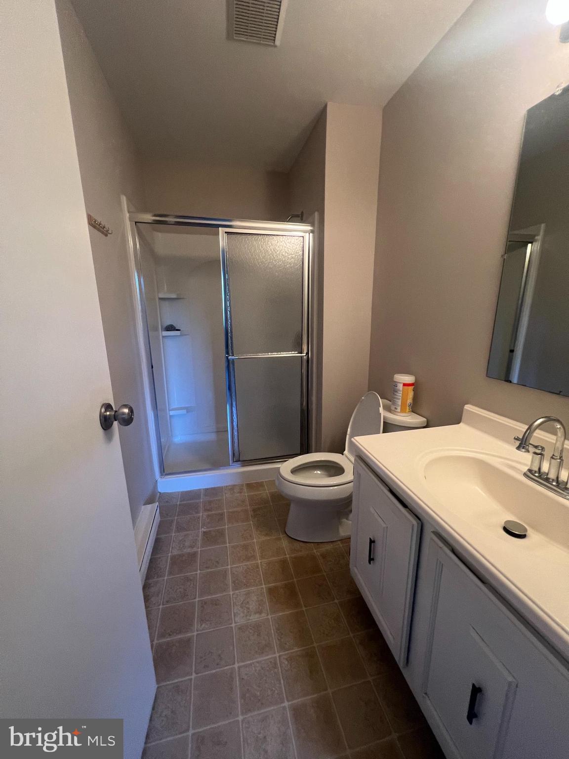 SALEM PARK - Residential Lease