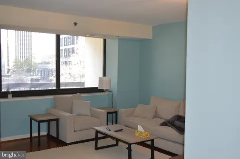 1805 Crystal Drive Unit 304S, Arlington, VA MLS: VAAR2056532