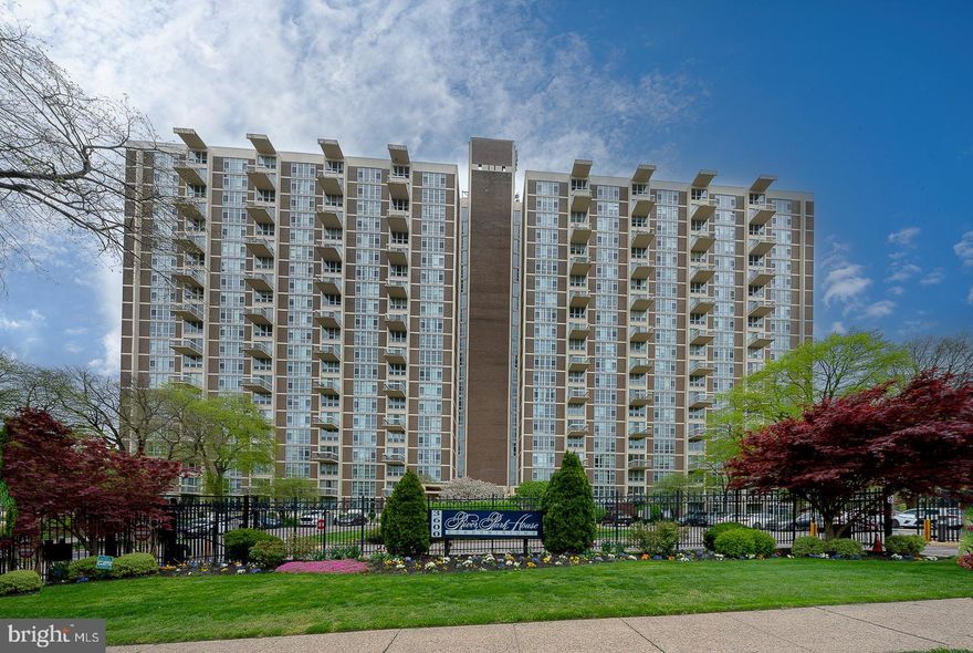 Beautiful 1 bedroom, 1 bathroom, 940 sq. ft. residence now available in the highly sought-after River Park House gated community. This bright and sunny unit features an open floor plan with beautiful hardwood floors and abundant natural light throughout. The spacious living area is highlighted by floor-to-ceiling windows and flows seamlessly into the dining area, creating the perfect space for everyday living and entertaining. The updated kitchen offers a stylish backsplash, upgraded countertops, ample cabinetry, and stainless steel appliances. The generously sized bedroom provides excellent closet space, while the full hall bathroom with a bathtub offers both comfort and convenience. An in-unit washer and dryer complete this well-appointed home. CONDO FEE INCLUDES ALMOST EVERYTHING: All Utilities including electric, heat, a/c, water & basic cable, 24-hour Security, 24-hour Doorman, On-Site Management, On-Site Maintenance, Association, hospitality room, beauty parlor, library and card room, and extra storage for owners. Additional amenities include: Swimming pool ($110 for the season), health club ($100 annually), and covered parking available at a first come first serve basis ($55.00 a month). Minutes from Center City, Manayunk, City Line Avenue, the Main Line, the airport, 30th Street Station & major roadways. Enjoy the lifestyle and amenities of River Park House, a gated community offering convenience, security, and easy access to nearby shopping, dining, and transportation.