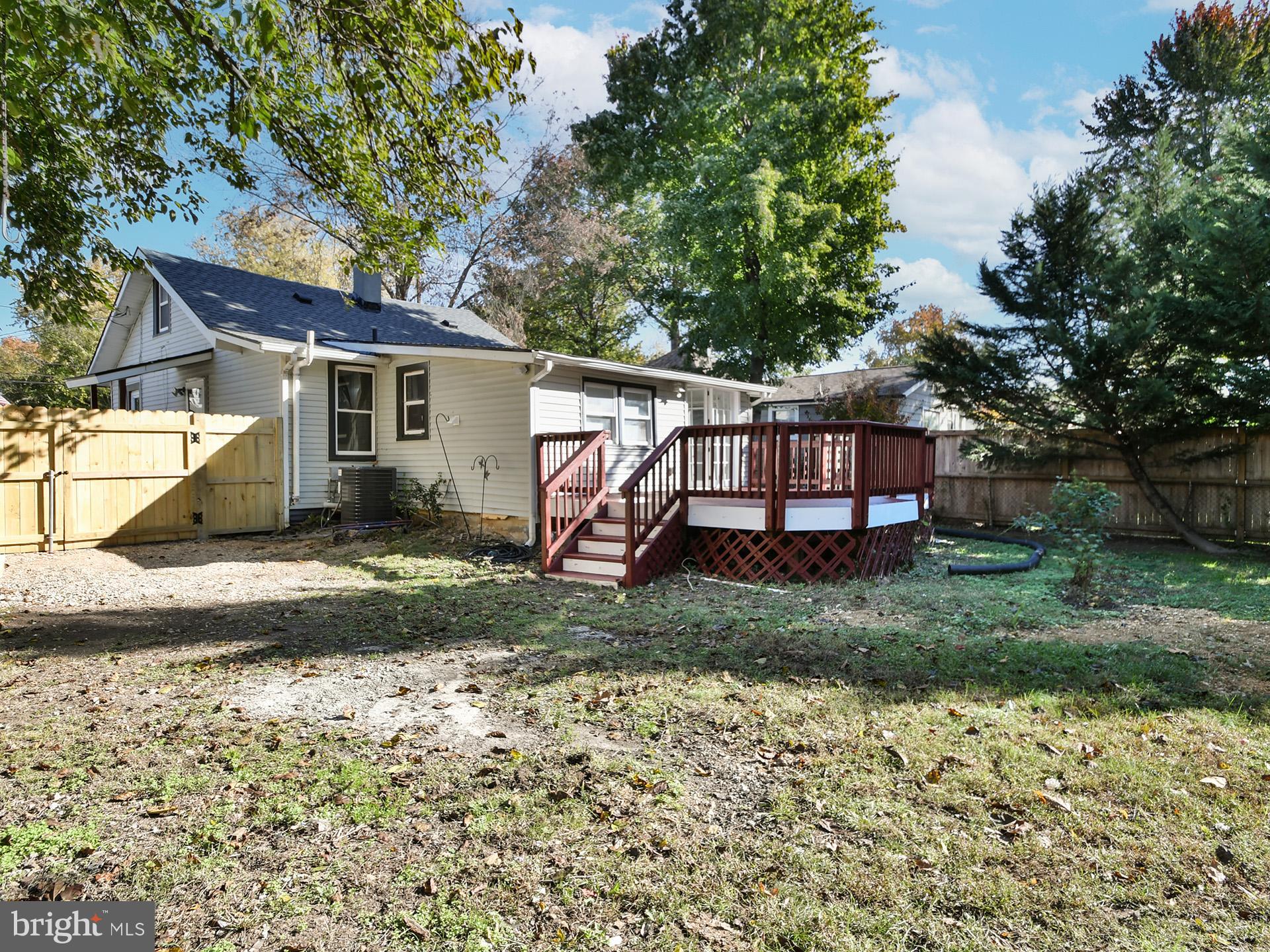 RIVERDALE - Residential