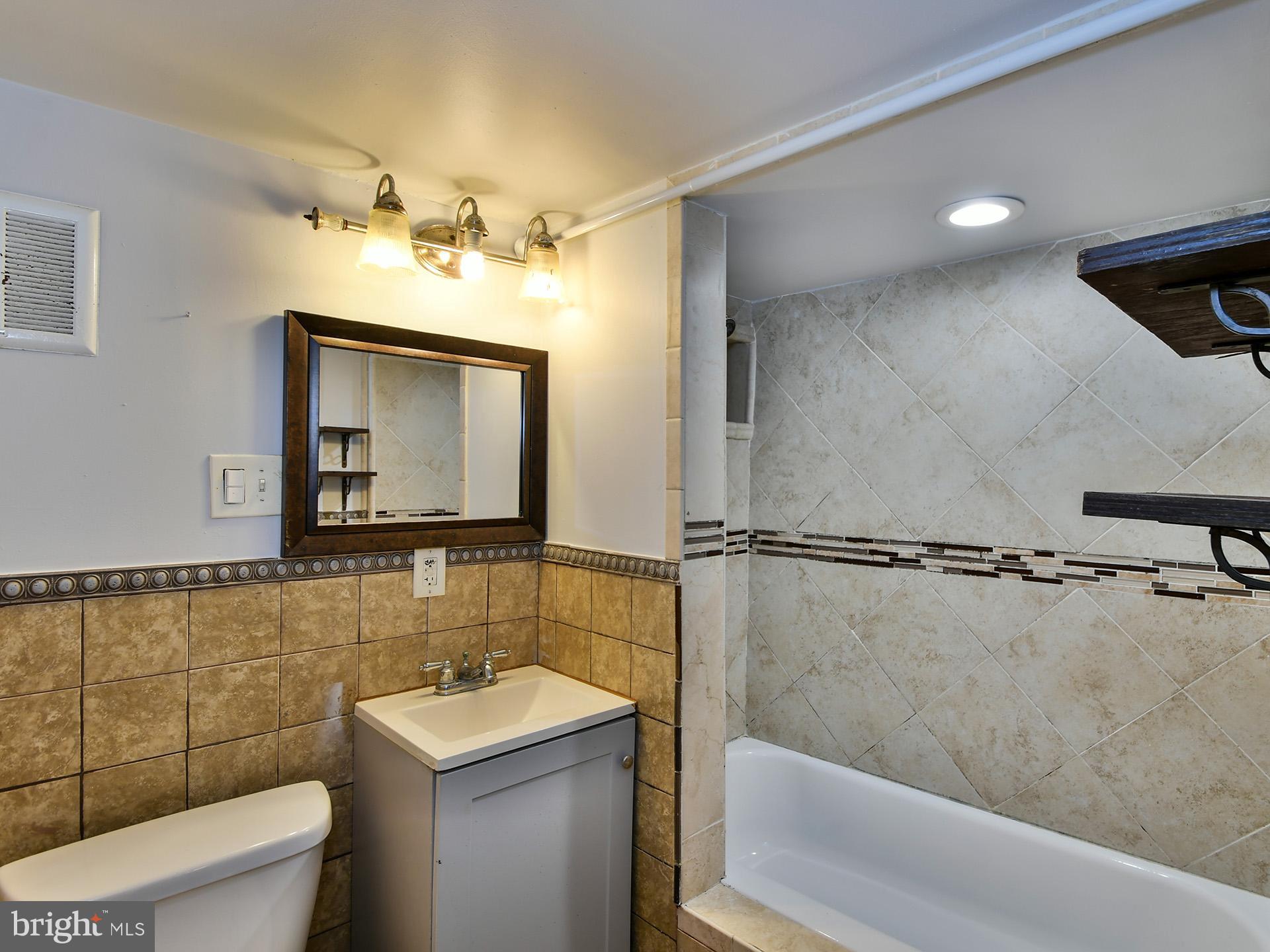 RIVERDALE - Residential