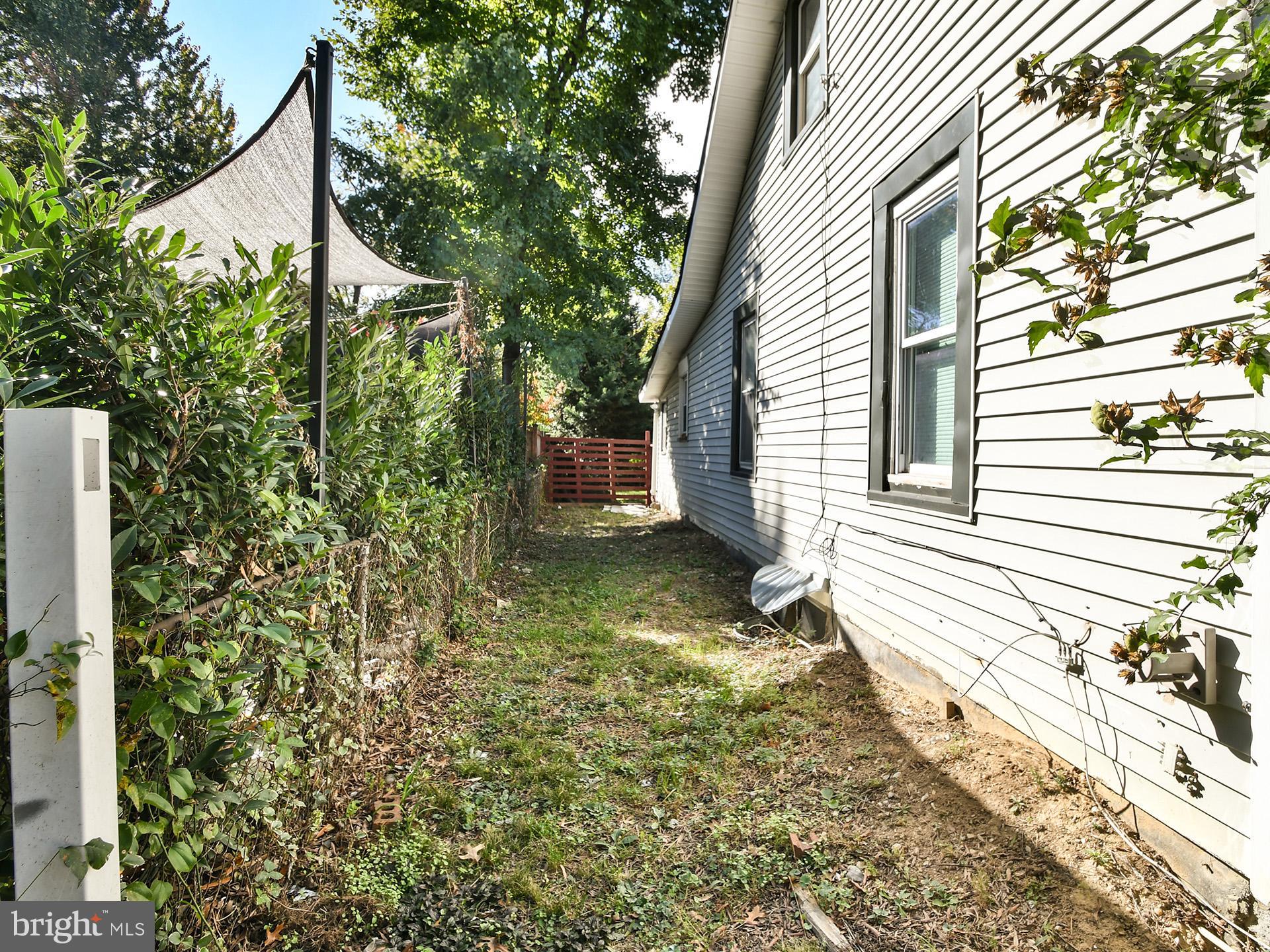 RIVERDALE - Residential