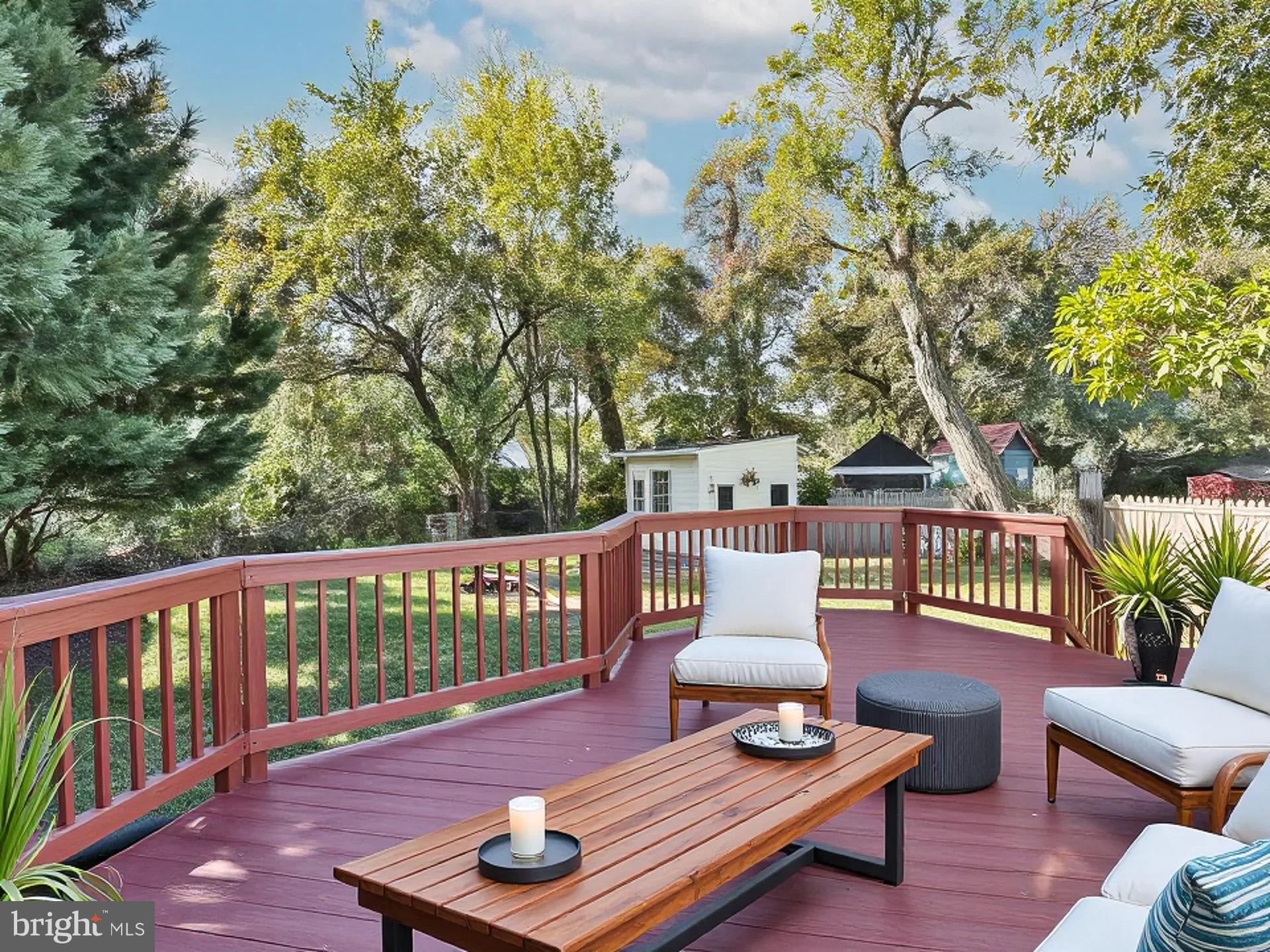 RIVERDALE - Residential