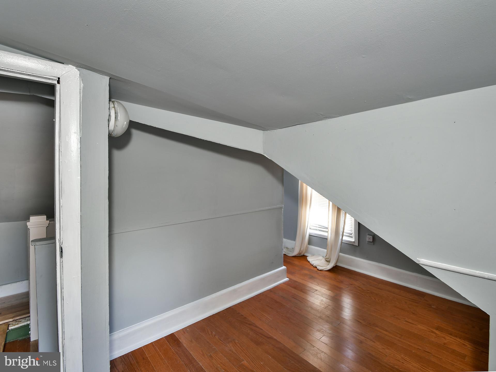 RIVERDALE - Residential