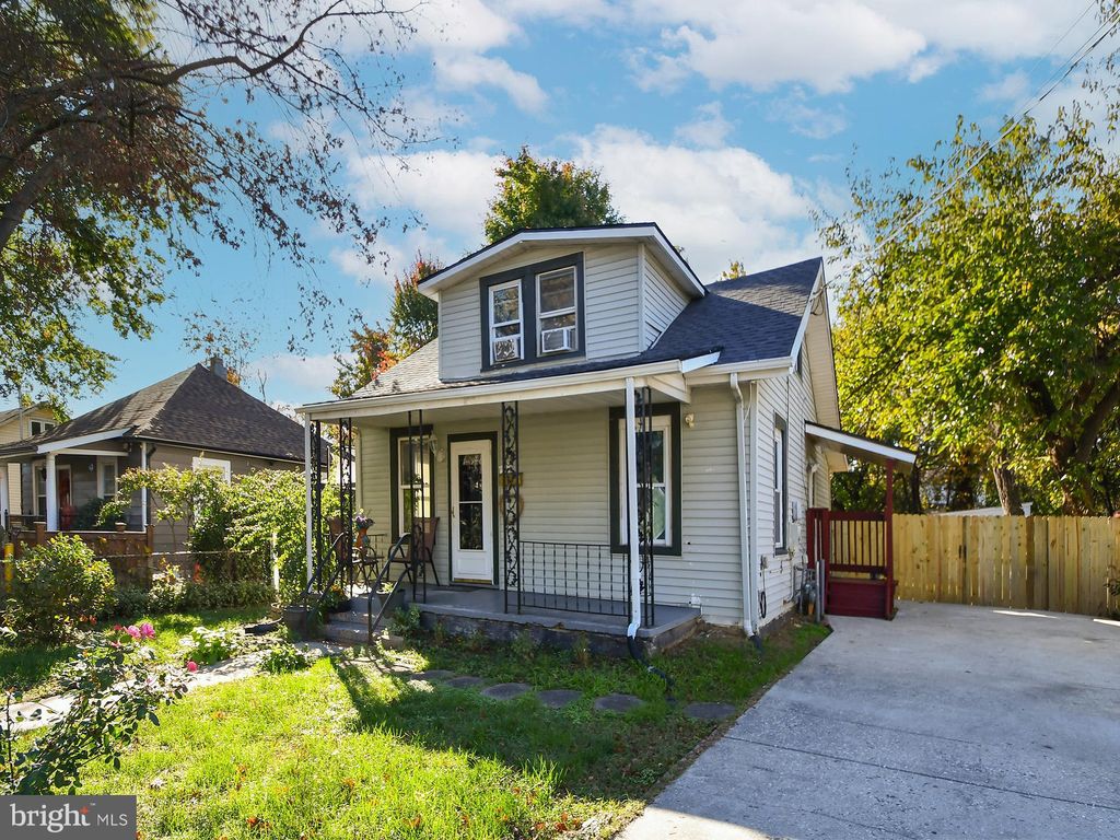 Photo of 5415 Powhatan Street, RIVERDALE, MD 20737 (MLS # MDPG2181096)