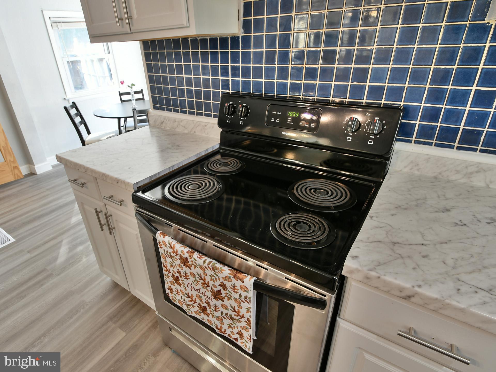 RIVERDALE - Residential