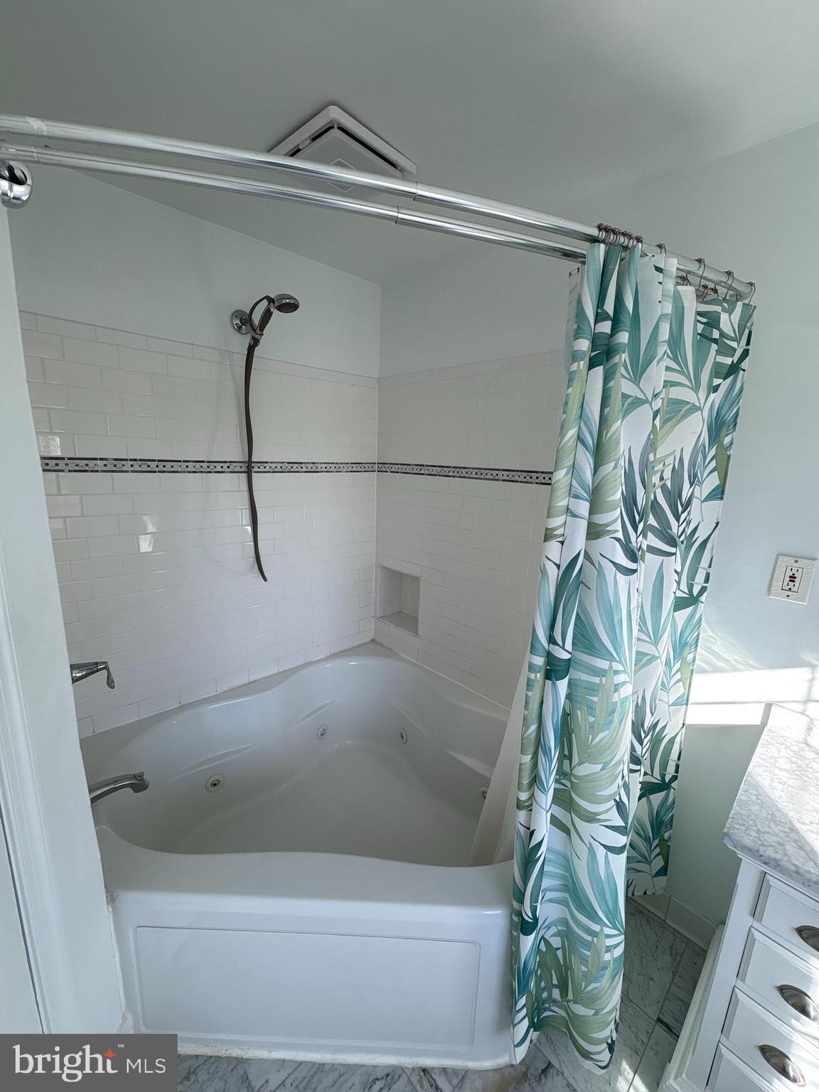 ORCHARD HILL - Residential