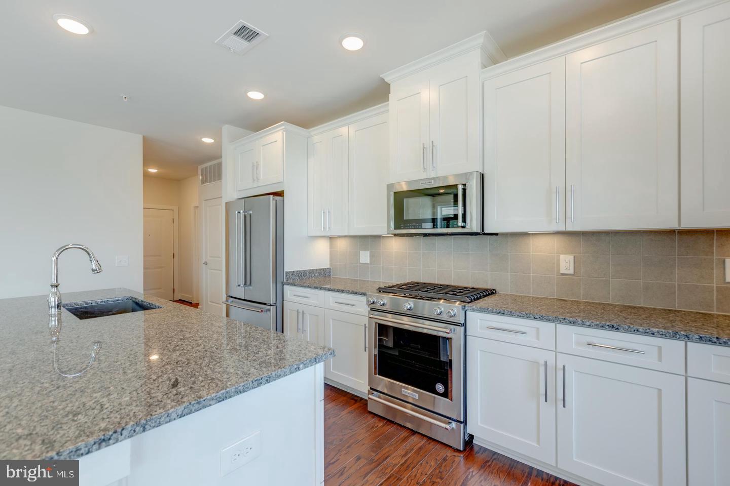 11200 RESTON STATION BOULEVARD 304