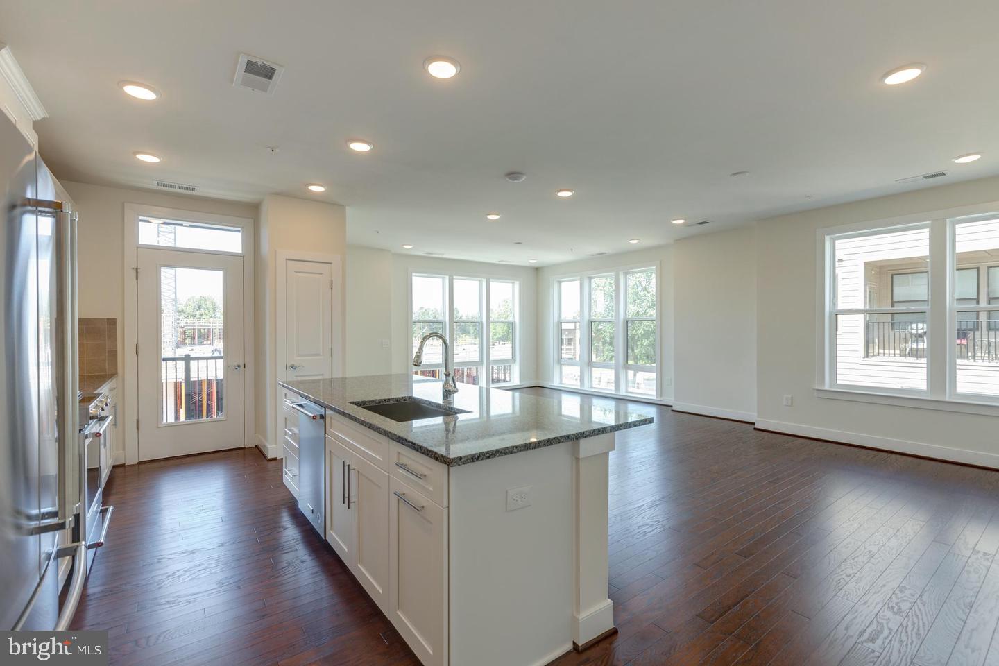 11200 RESTON STATION BOULEVARD 304