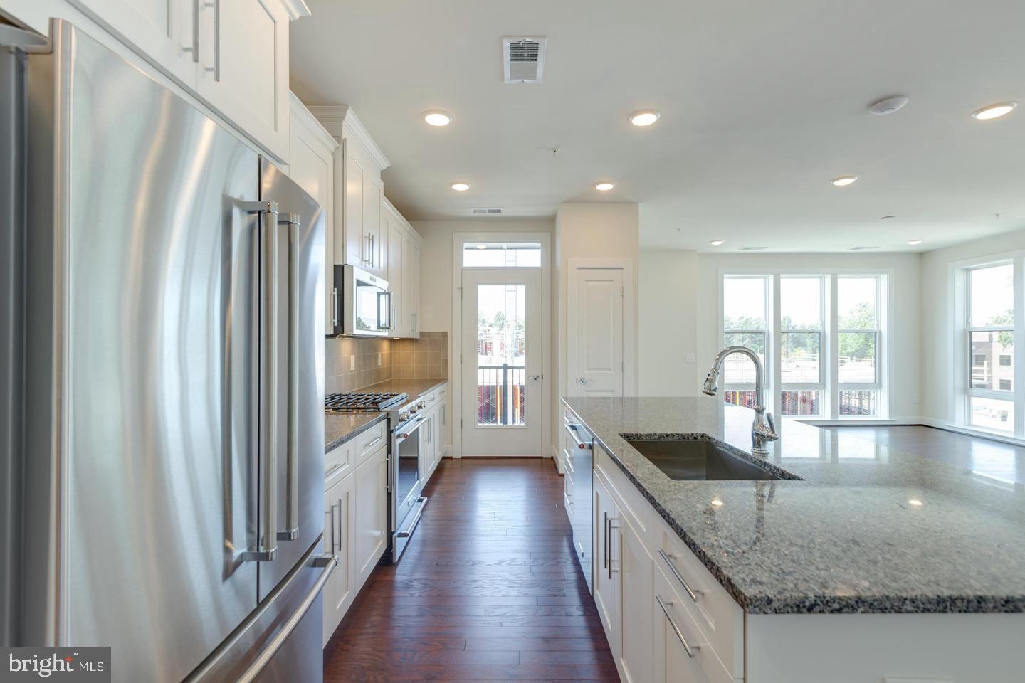 11200 RESTON STATION BOULEVARD 304
