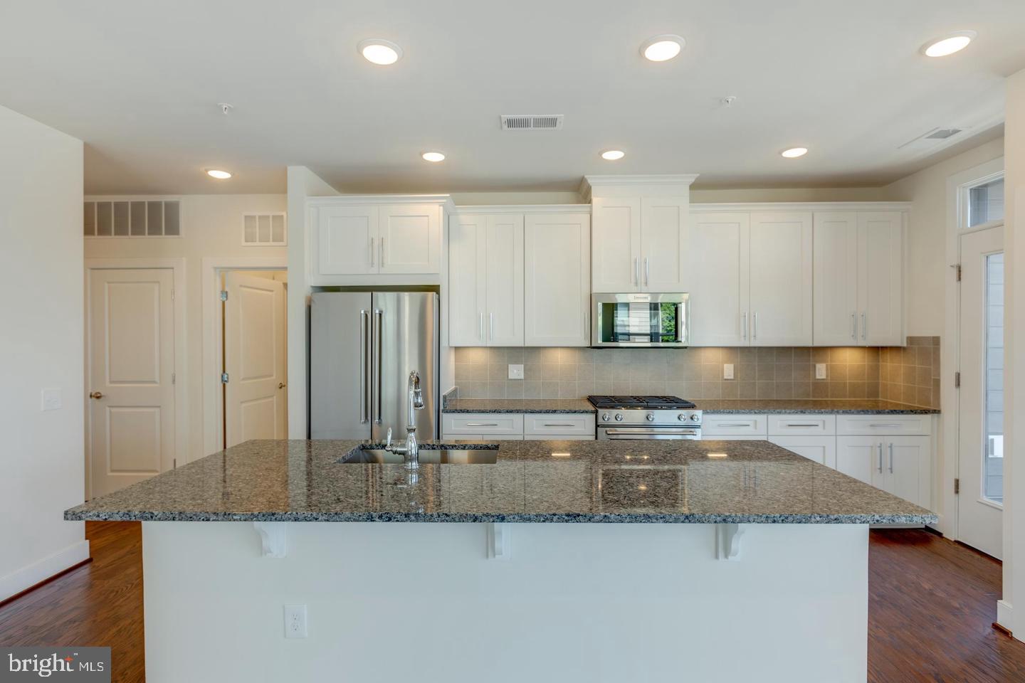 11200 RESTON STATION BOULEVARD 304